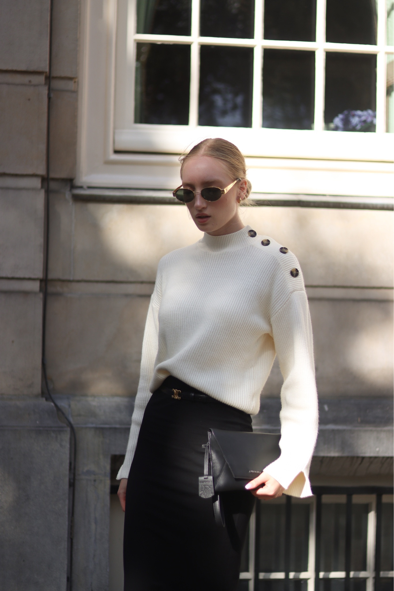 Look for a warm autumn day 

White jumper from Garcia, oversized jumper, maxi skirt, black skirt, affordable chic, celine belt, celine Triomphe belt, celine Triomphe sunglasses 

#LTKeurope #LTKSeasonal #LTKfindsunder100