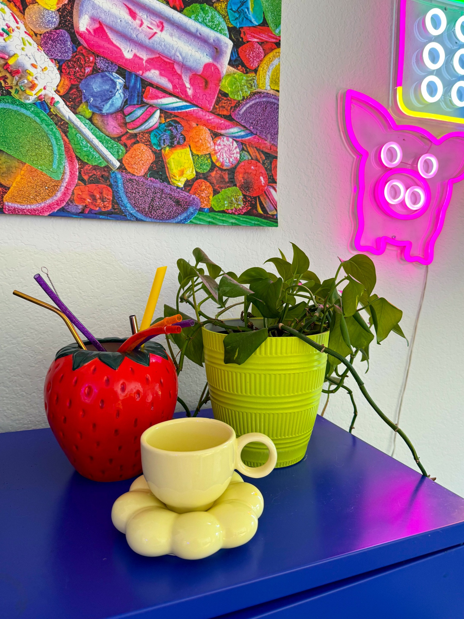Colorful coffee corner ✨ This mug is my absolute favorite for morning coffee or a hot cup of tea in the evening!☁️🌟✨ Plus, it’s microwave & dishwasher safe!!🤩