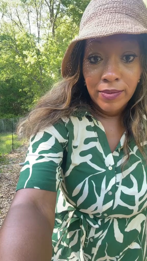 Watering the Garden 👩🏾‍🌾🪴❤️

#gardening #homesteadlife 
#gardentok #blackgirlswhogarden #homestead #homesteading #homemaker #garden #momlife #farm #farmgirlinthemaking #moms #gardening #peaplants #springgarden

#LTKhome #LTKSeasonal #LTKfindsunder50