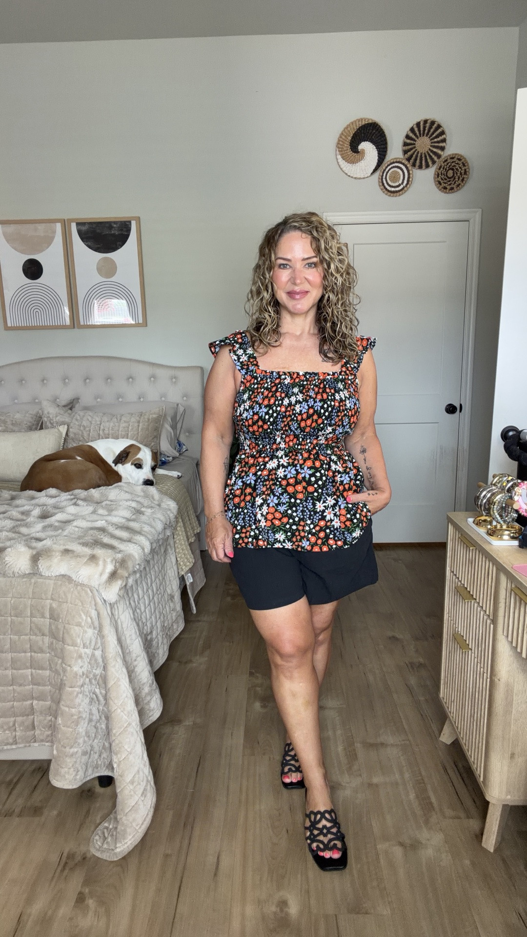 Medium in blue and black tops. Large in all the rest. Shorts size large in the black and white. Size 31 in the denim.

#LTKMidsize #LTKPetite #LTKOver40