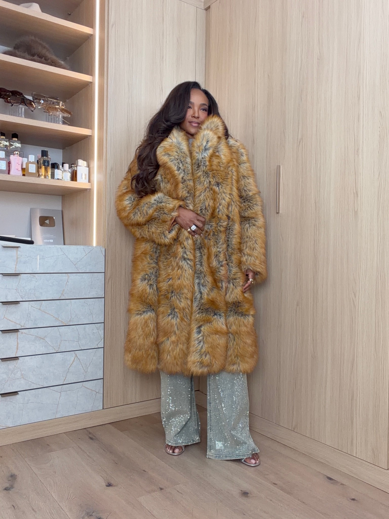 Faux fur & a little sparkle! ✨🤎

This oversized golden brown faux fur coat is the ultimate statement piece for fall and winter! Styled with sparkling wide-leg sequin pants for a glamorous, elevated look that's perfect for holiday parties, winter date nights, girls' night out, or a fabulous evening out. Cozy meets luxury, and I'm obsessed!

Everything is linked below! 🛍️

faux fur coat outfit, oversized faux fur coat, brown fur coat, winter fashion outfits, sequin wide leg pants, sparkly pants outfit, holiday party outfits, glamorous winter style, luxury inspired fashion, statement outerwear, chic winter outfits, holiday outfit inspiration, elevated evening wear, fall winter fashion trends, dressy winter outfits