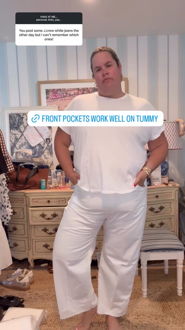 These front pockets work well on the tummy