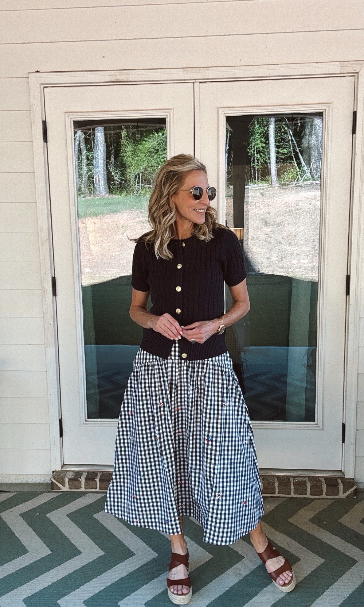 One skirt multiple style options… One of my favorite things to do is take one item under $30 in style multiple ways for you… everything linked! Here is your sign to grab these $10 tee goes with everything. Wearing a size extra small and skirt small in top.