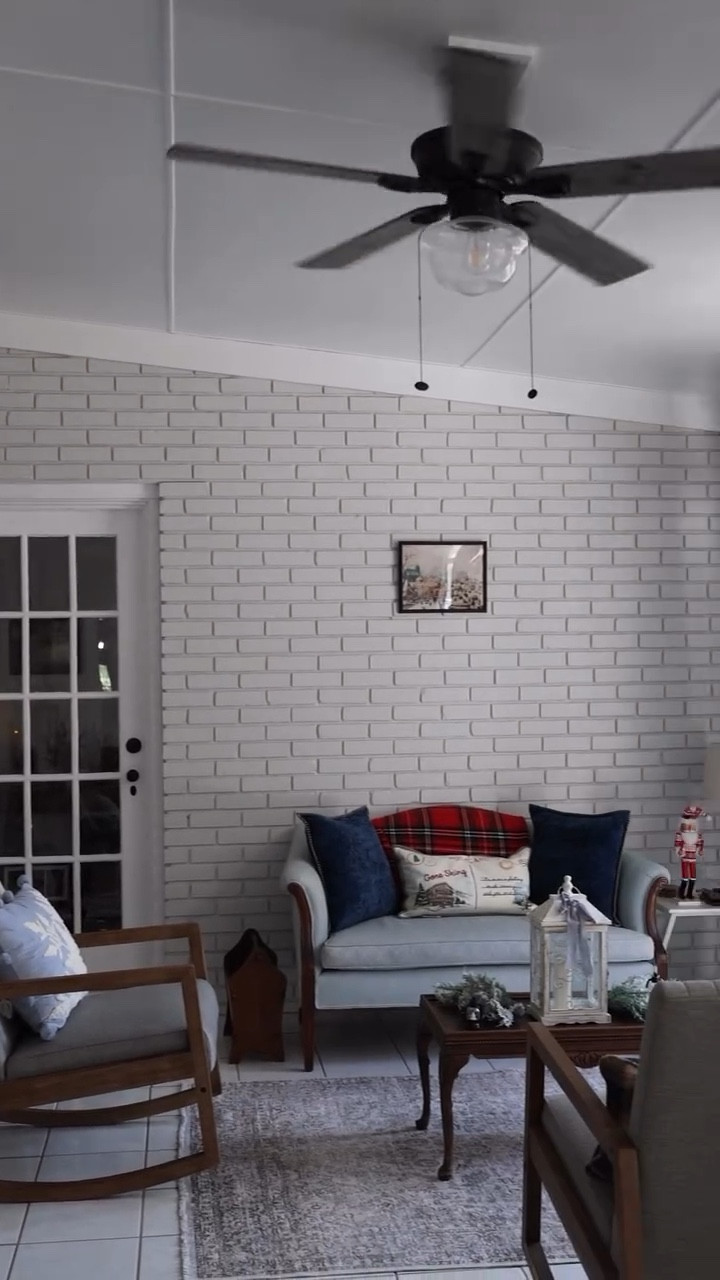 Snow. Ski. Sunroom. ❄️🦌🌲⛷️