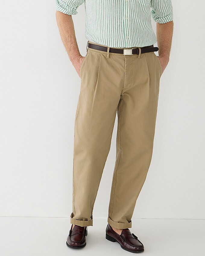 Classic Relaxed-fit pleated chino pant | J. Crew US