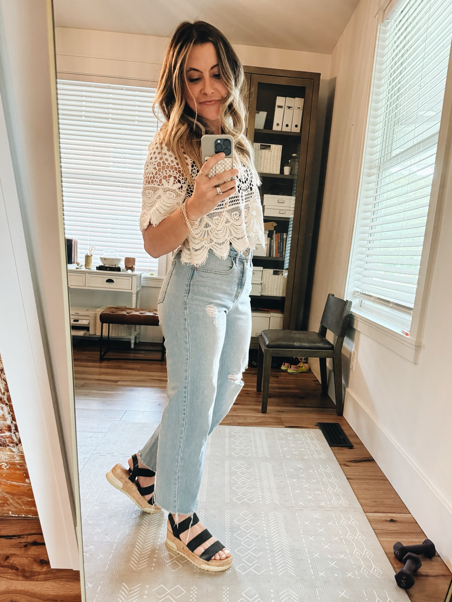Friday night look. Lace crop top + jeans  