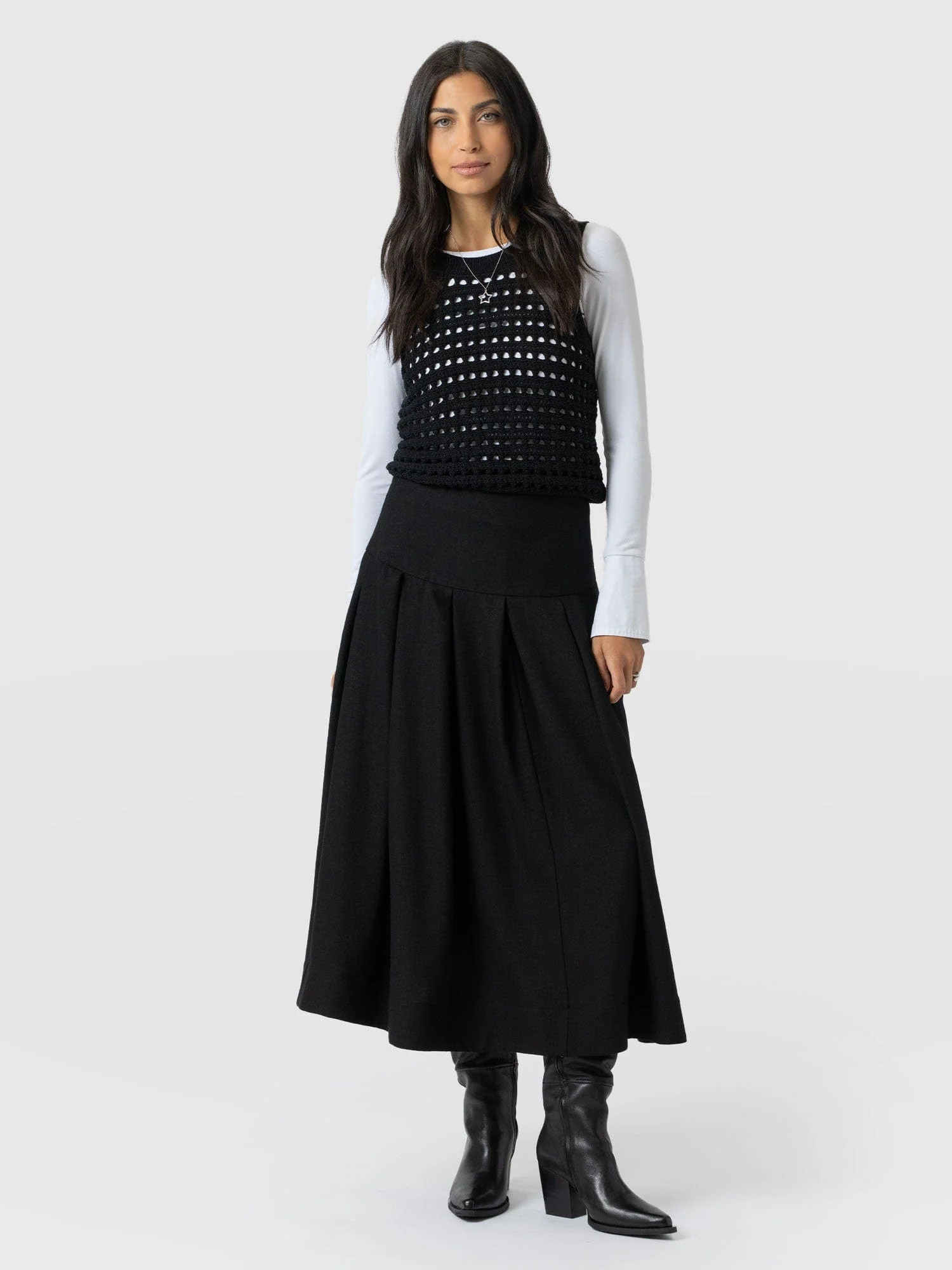 Everly Pleated Skirt - Black | Saint + Sofia
