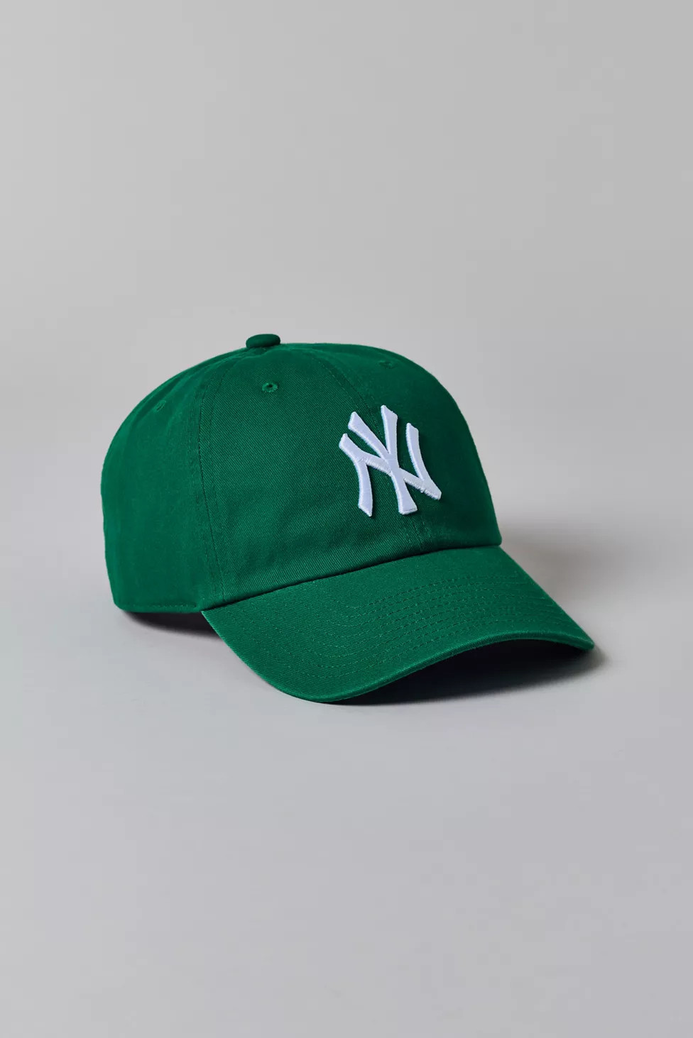 Mitchell & Ness MLB New York Yankees Tonal Logo Dad Hat | Urban Outfitters (US and RoW)