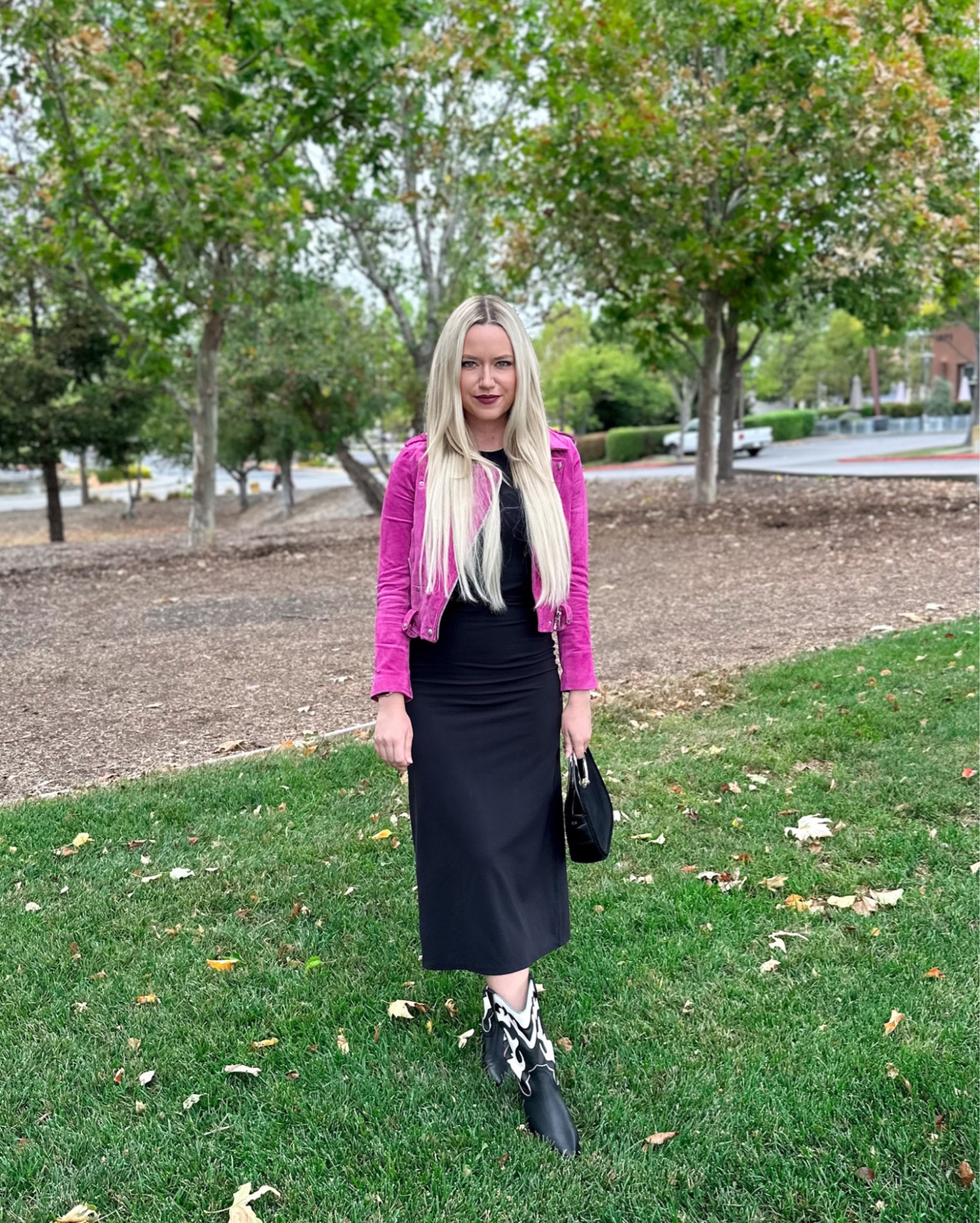 A casual date night outfit with a suede jacket from Blank NYC!

Jacket: XS
Dress: Black, Size 6
Boots: 9.5

Cowboy Boots | Cowgirl Boots | Western Boots | Cropped Jacket | Moto Jacket | Fall

#LTKSeasonal