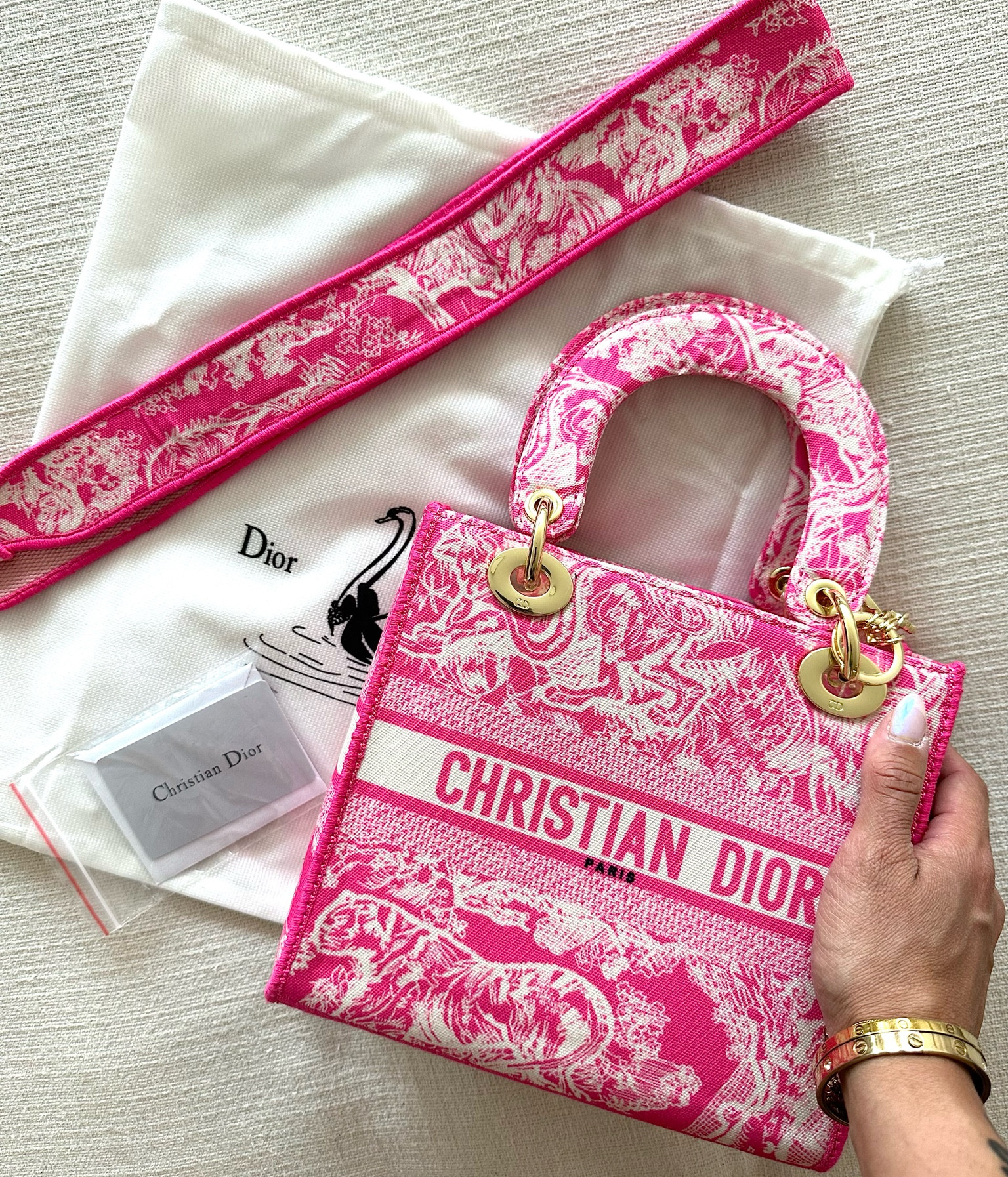 Discover the Best Dior Book Tote Dupes on DHgate - Luxury for Less!