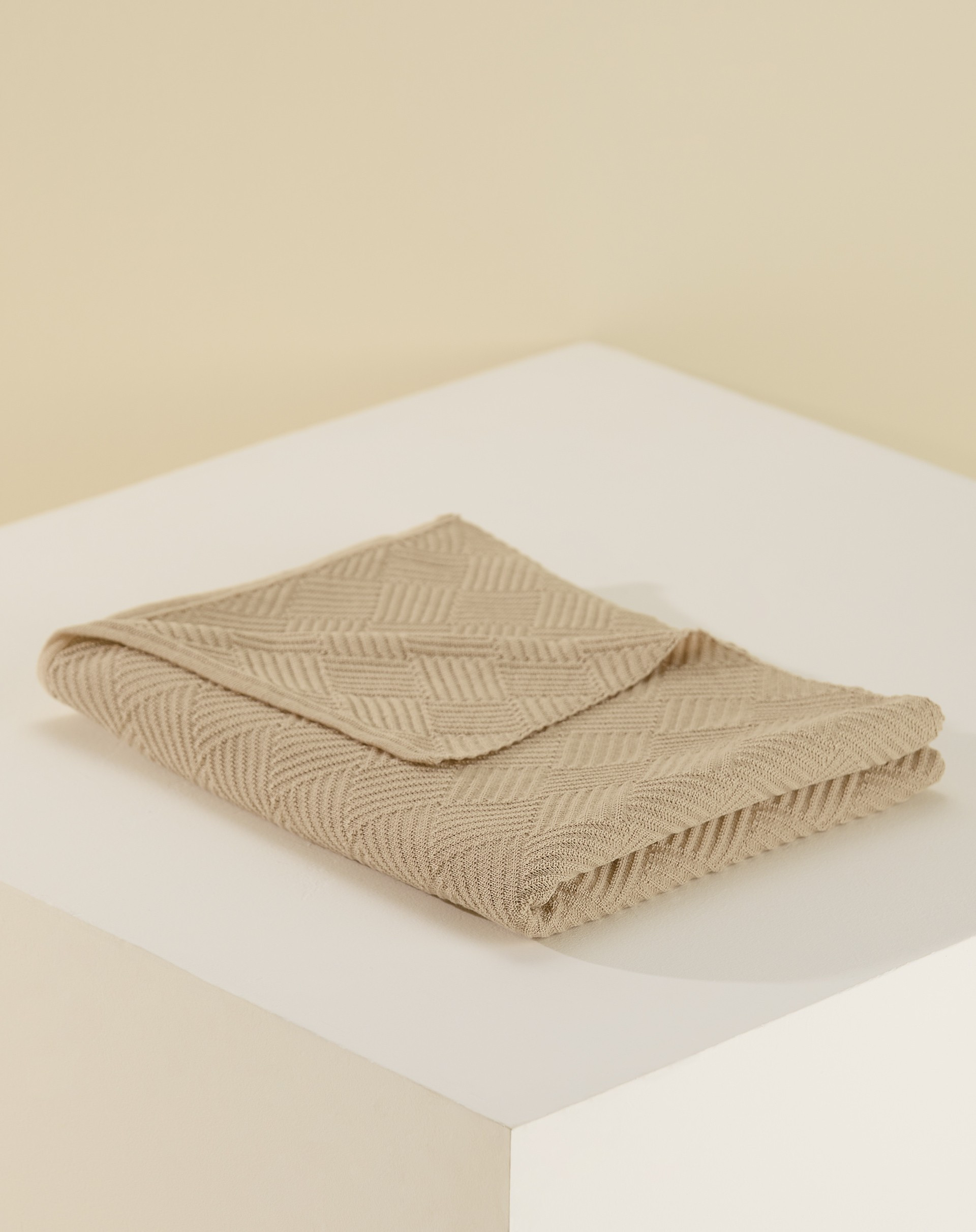 MANTA PARA SOFÁ PADRÃO LOSANGULAR | Amaro (BR)