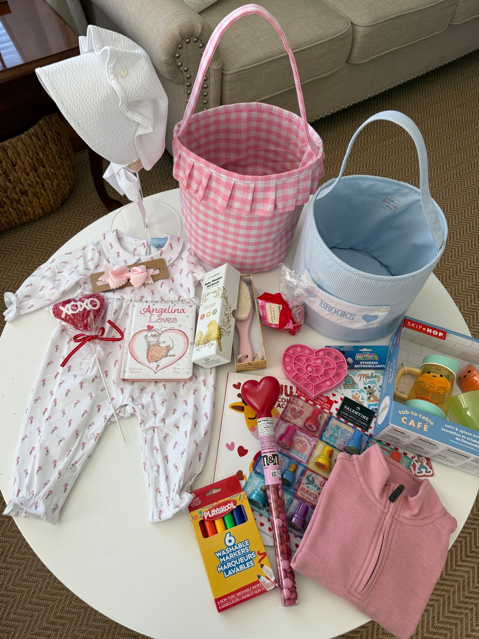 What’s inside my kids’ Valentine’s Day baskets 💗💙

#LTKBaby #LTKKids #LTKValentine