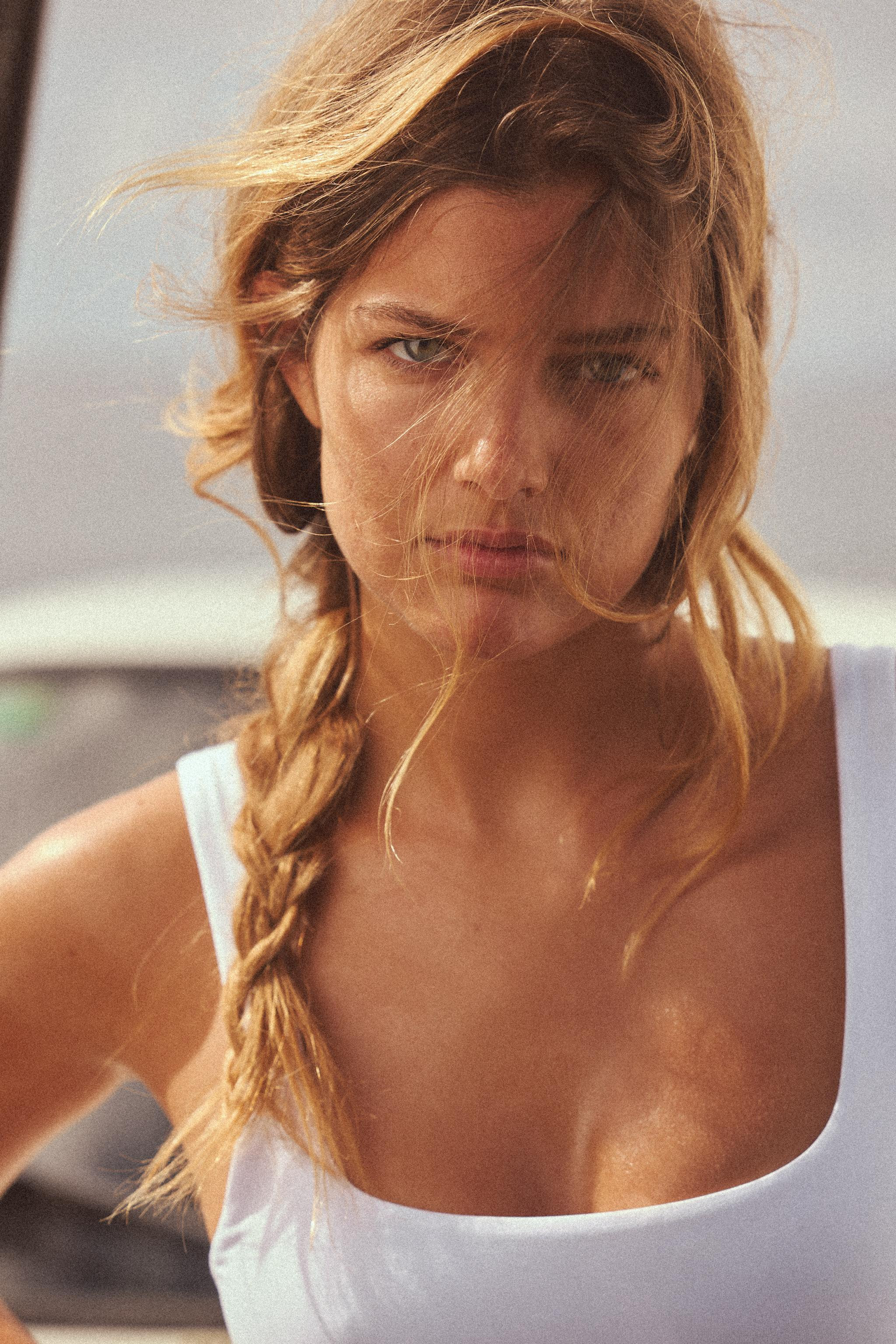 Polyamide bodysuit. Square neckline and wide straps. Snap-button fastening at the bottom. | Zara UK