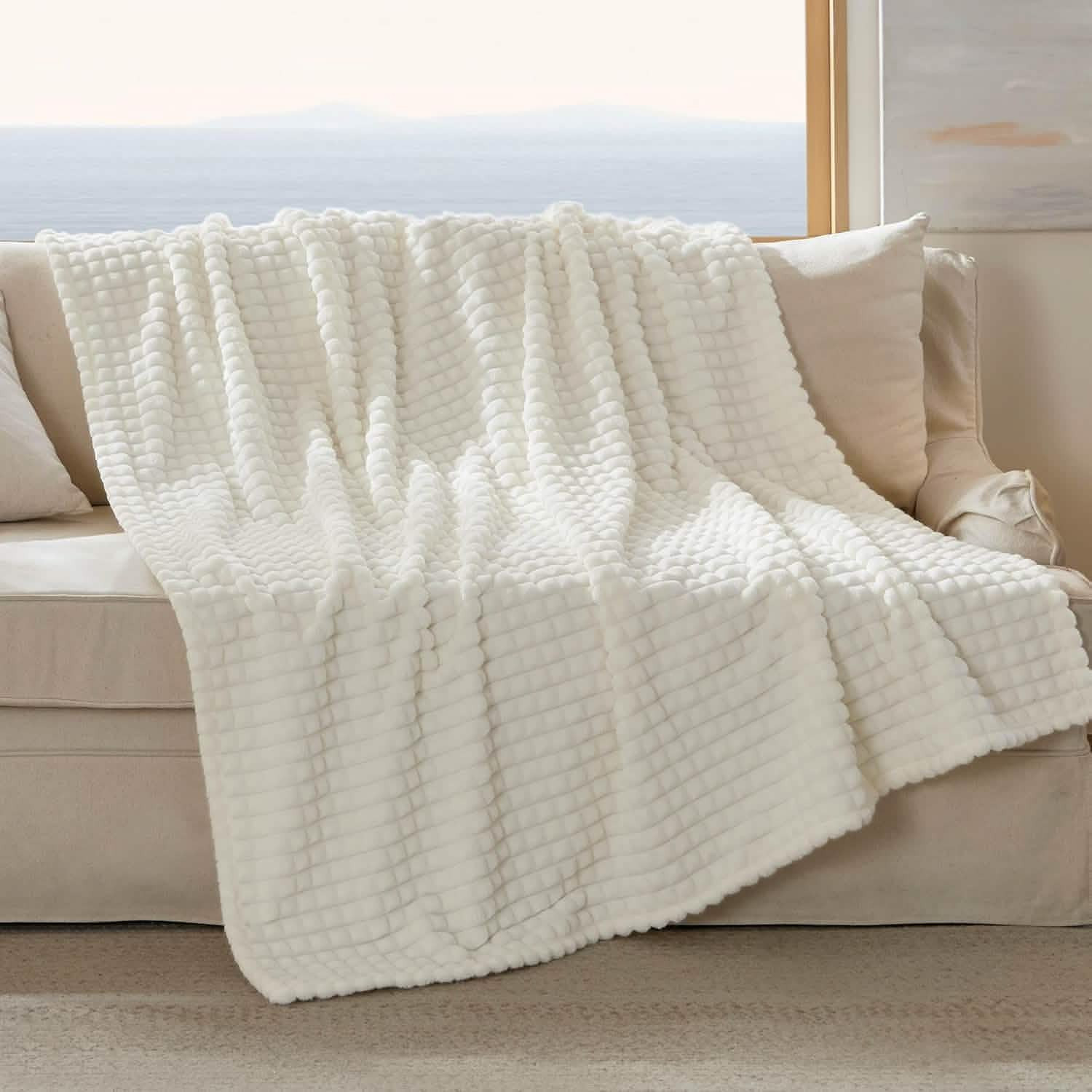 Bedsure Ivory Fleece Blanket | Bedsure