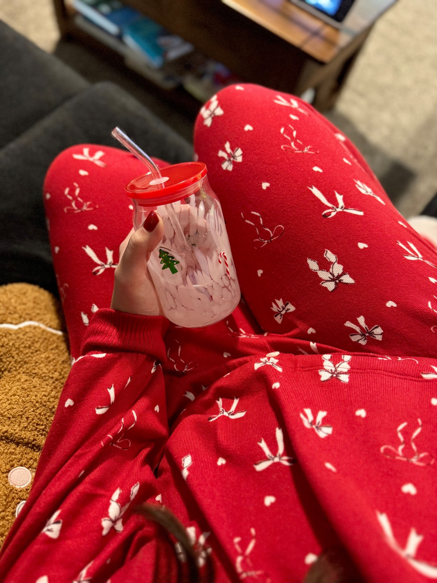 Feeling festive in the SOFTEST pajamas. Also the pants are tall girl friendly! I’m 5’8 and they are even a tiny bit long for me. Seriously so comfy and the cutest patterns.

#LTKFindsUnder50 #LTKHoliday #LTKTall