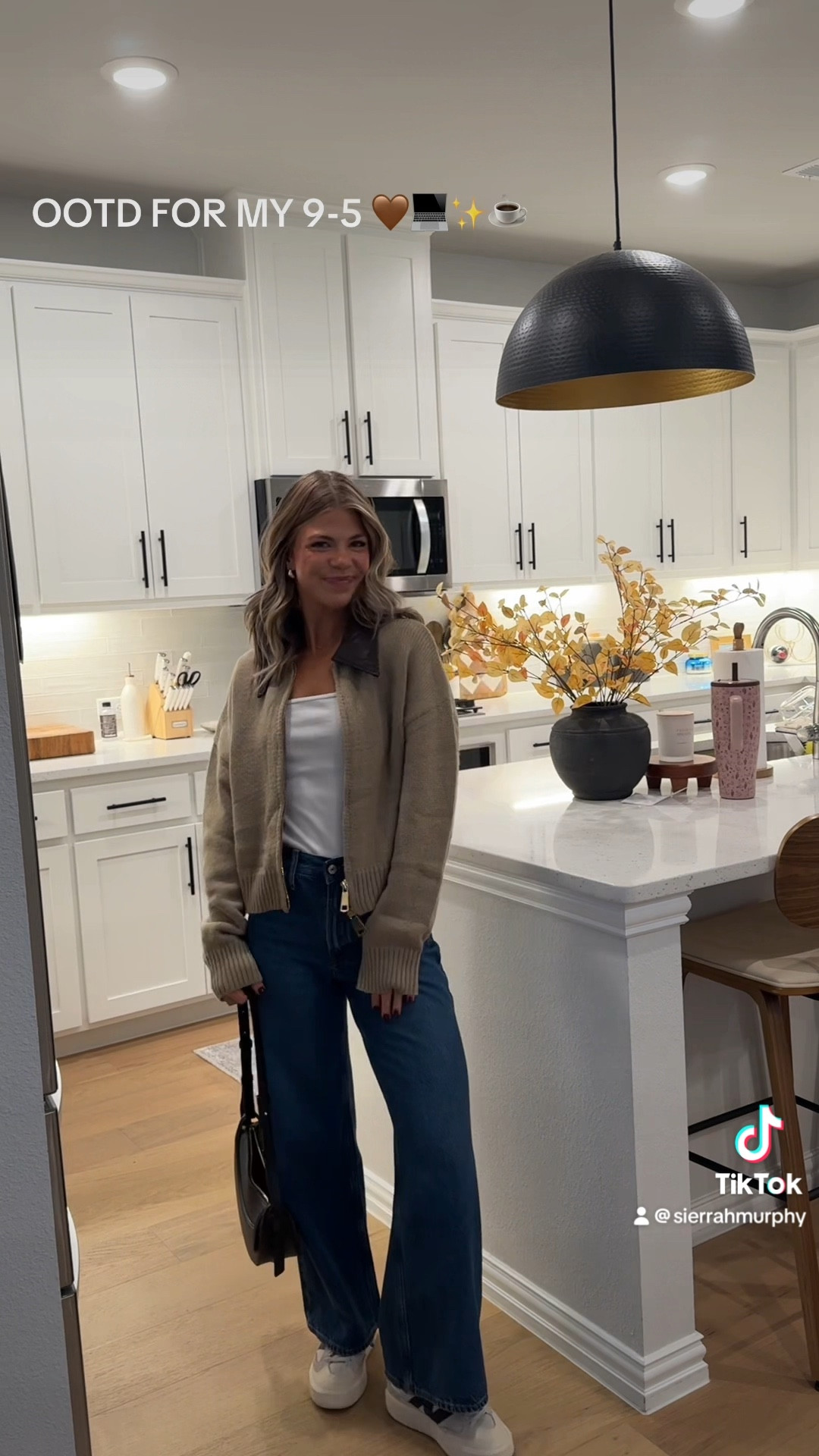 These wide leg jeans are my new favorite!!!! 

#LTKFallSale #LTKStyleTip #LTKWorkwear