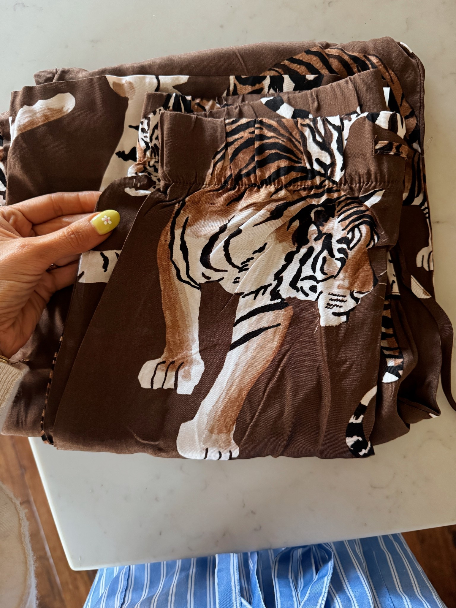 The coolest tiger print. Grabbed these pants and this shirt in XS. 