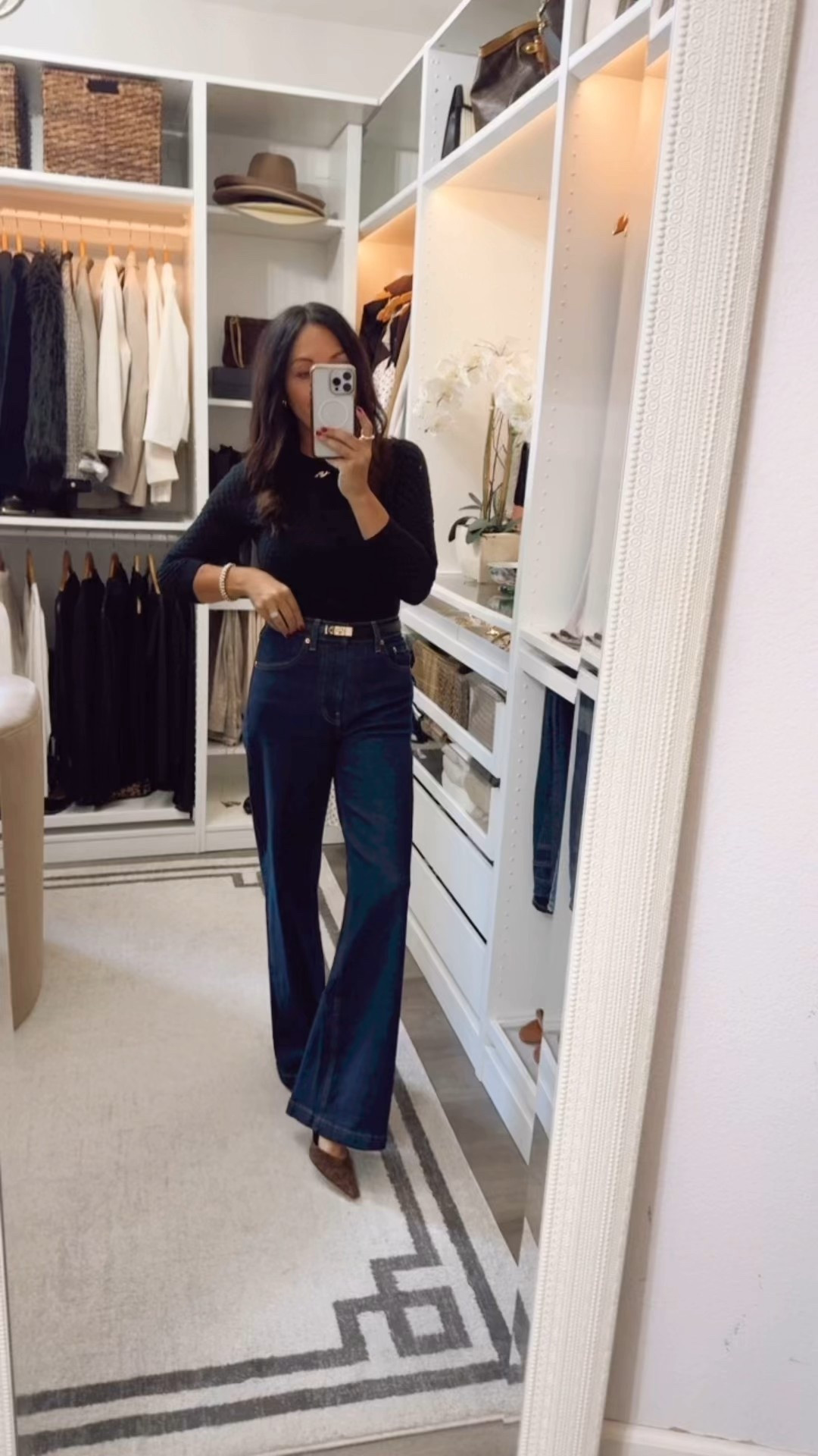 Obsessed with these jeans - the fit, the dark wash, the silhouette.🙌🏽 TTS wearing in regular length 

#LTKOver40