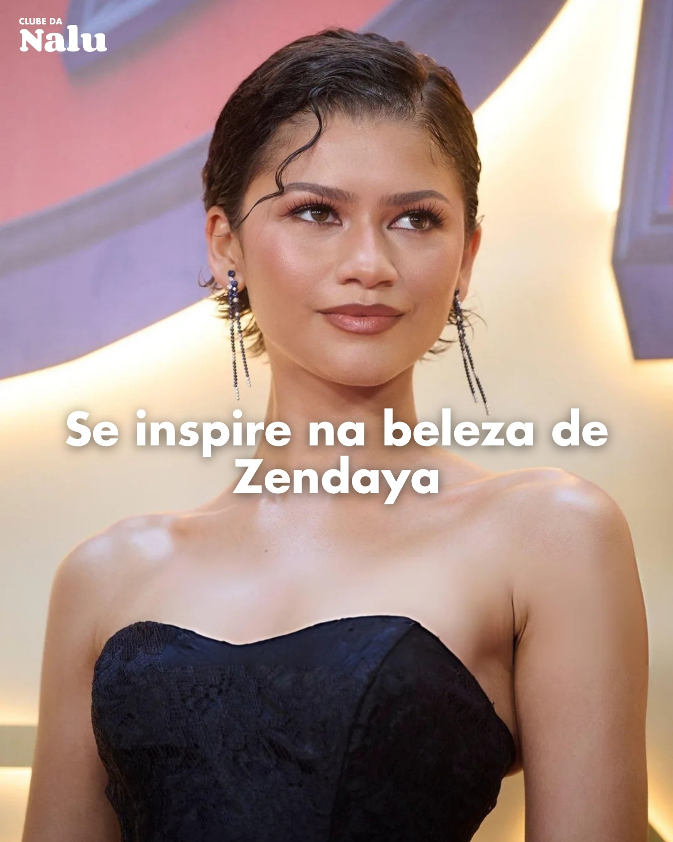 Zendaya acaba de provar mais uma vez que menos é mais. Pele iluminada, olhos marcantes e um visual que equilibra sofisticação e modernidade na medida certa.
A beleza escolhida para a première de Homem-Aranha: Um Novo Dia já entrou para a minha pasta de inspirações.

Qual detalhe você mais amou? 
 

 #LTKbeleza #LTKdicadeestilo #LTKdatenight