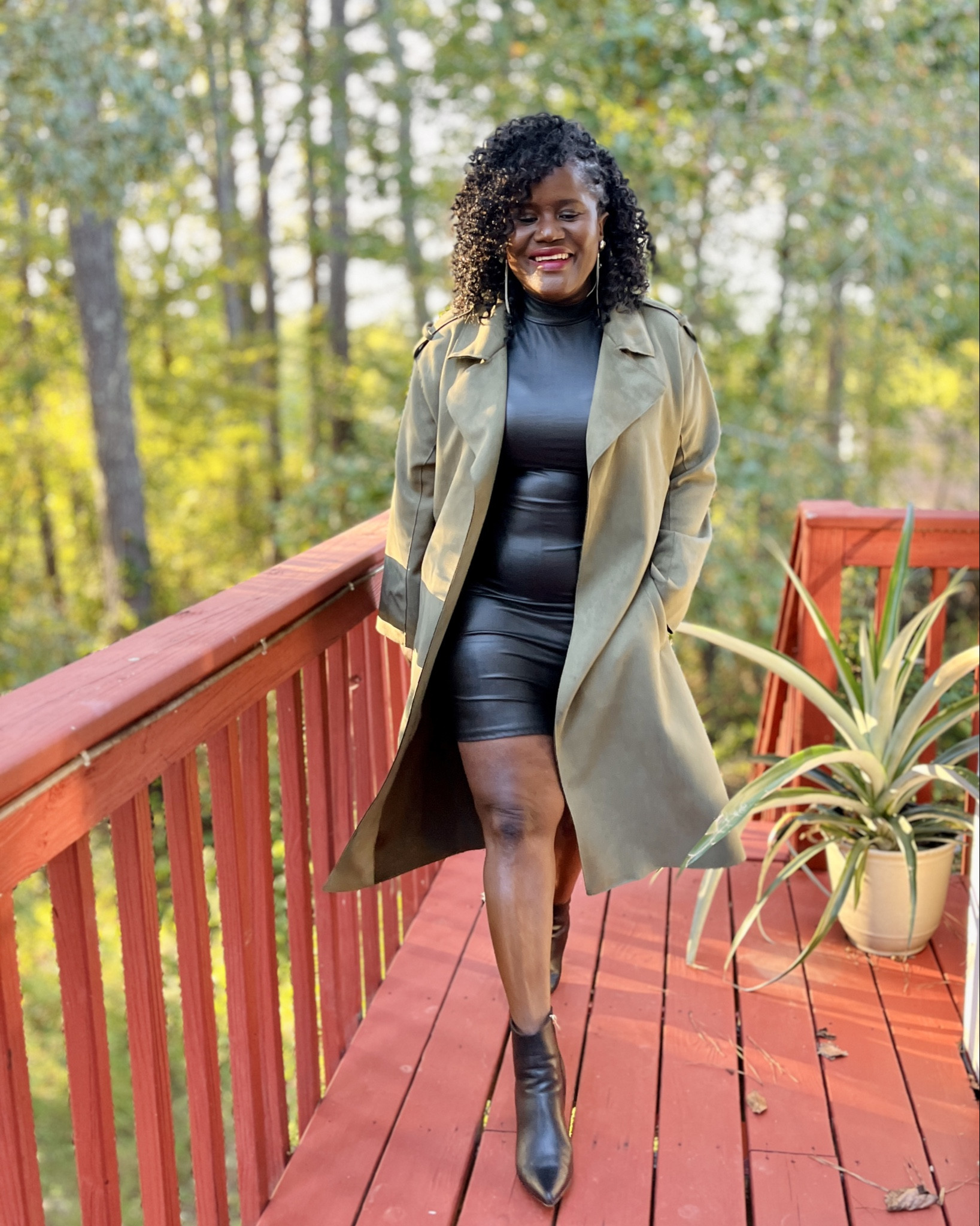Chic, simple, and unstoppable 🖤 This Zara trench + black bodycon = my fall power combo. Tap to shop the look!
.
.
#LTKfallfashion #LTKstyle #LTKootd #LTKfall #LTKtrend #LTKfashionfinds #LTKbloggerstyle #ZaraStyle #FallOutfitInspo


#LTKStyleTip #LTKOver40 #LTKFindsUnder100