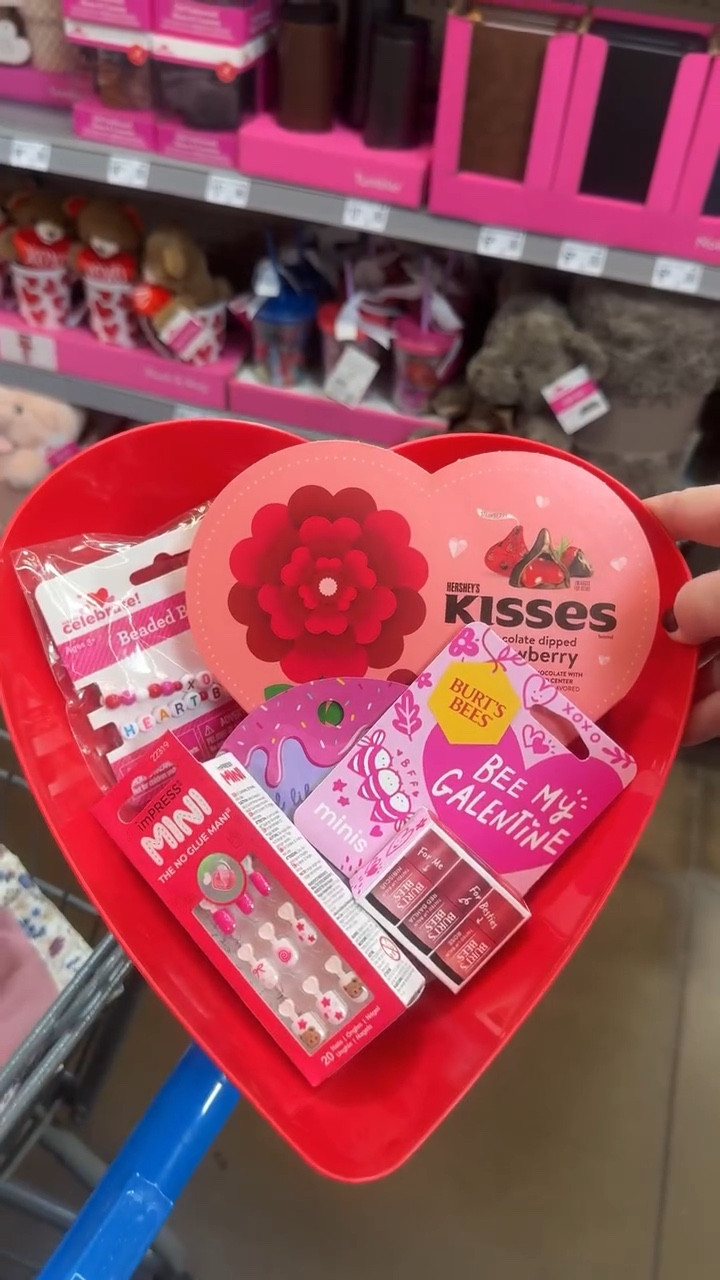 Quick & affordable Walmart Gift idea for a tween! 💝💘 Follow + comment “GIFT” for a link! ✨ & if you love Holiday finds and gift ideas, follow along for more!