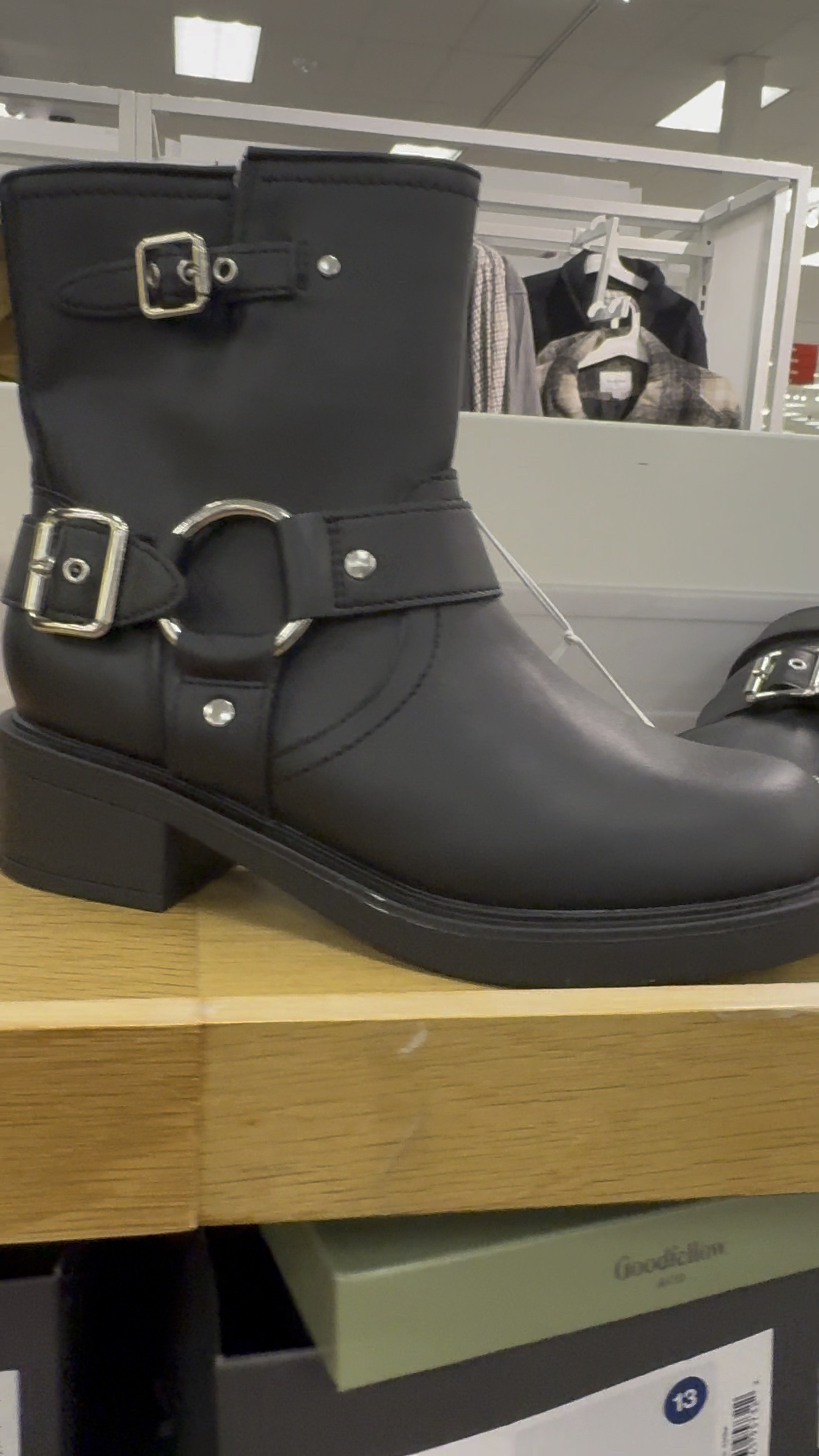 Ankle boots are perfect for falll

#LTKFindsUnder50 #LTKVideo #LTKSeasonal