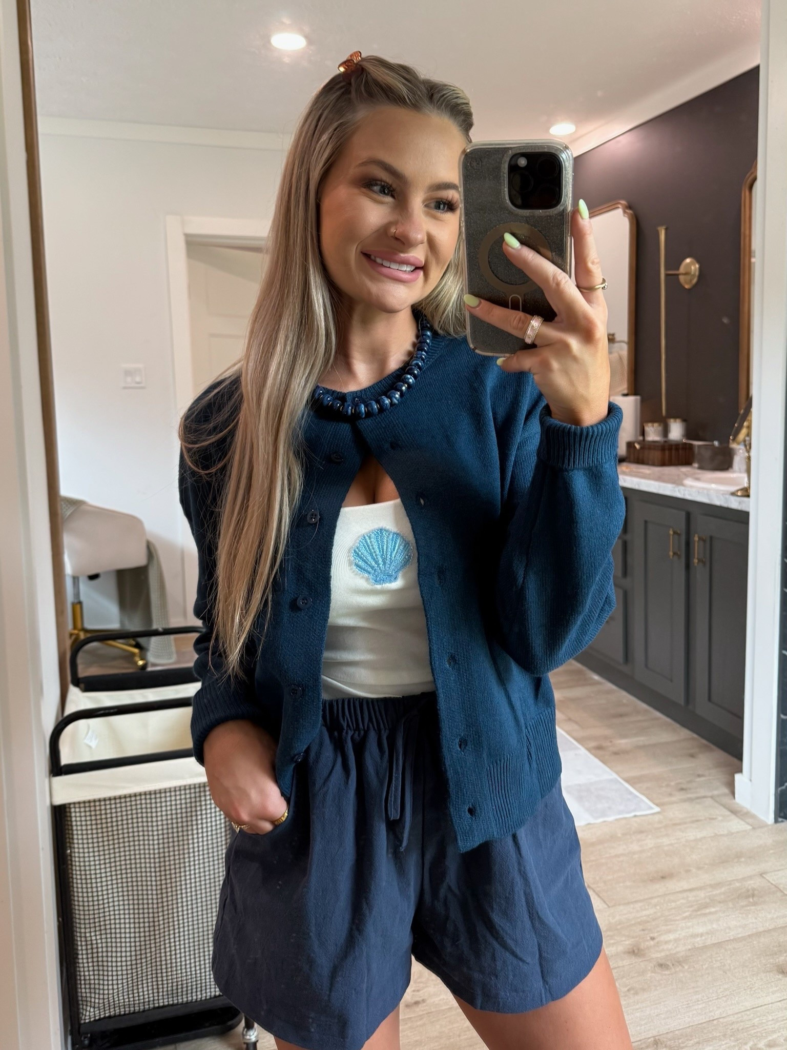 just got this new cardigan in from Amazon! It’s so comfy!

#LTKootd #LTKdayinmylife