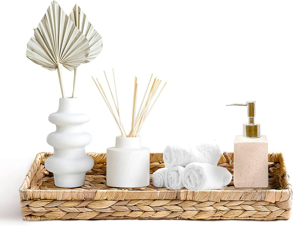 TAGREE Rustic Woven Seagrass Guest Towel Tray Holder for spa, Farmhouse Water Hyacinth Guest Towe... | Amazon (US)