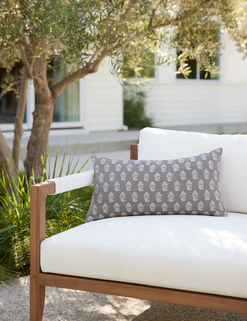 Montrose Indoor / Outdoor Lumbar Pillow | Lulu and Georgia 