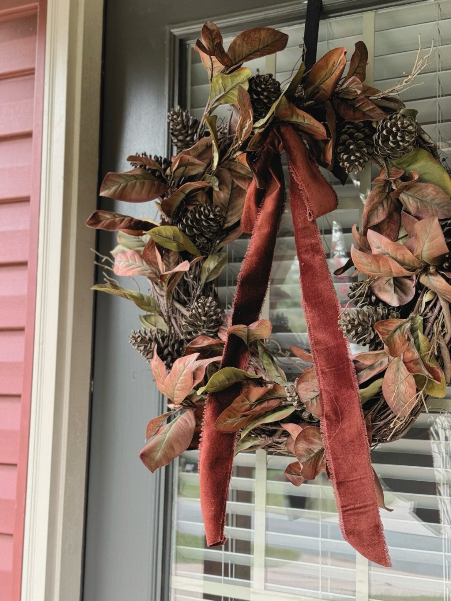 Fall wreath I DIYed, used 5 stems and 12 pinecone picks! 🍂

#LTKHome #LTKSeasonal