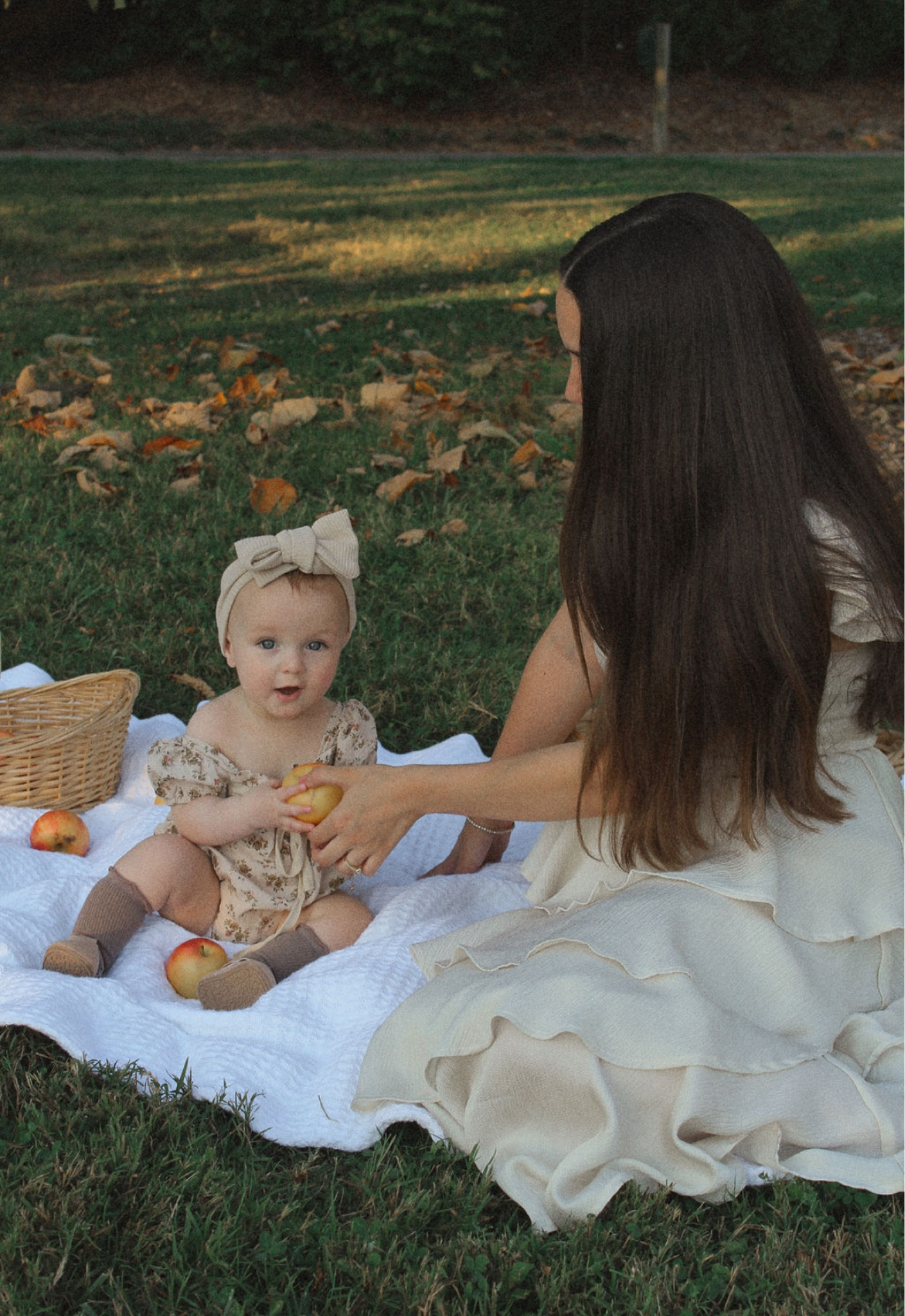 Mommy & Me 🍎
bow is milkyknotsco on insta. use code ellie for $$ off!

#LTKFamily #LTKSeasonal #LTKBaby