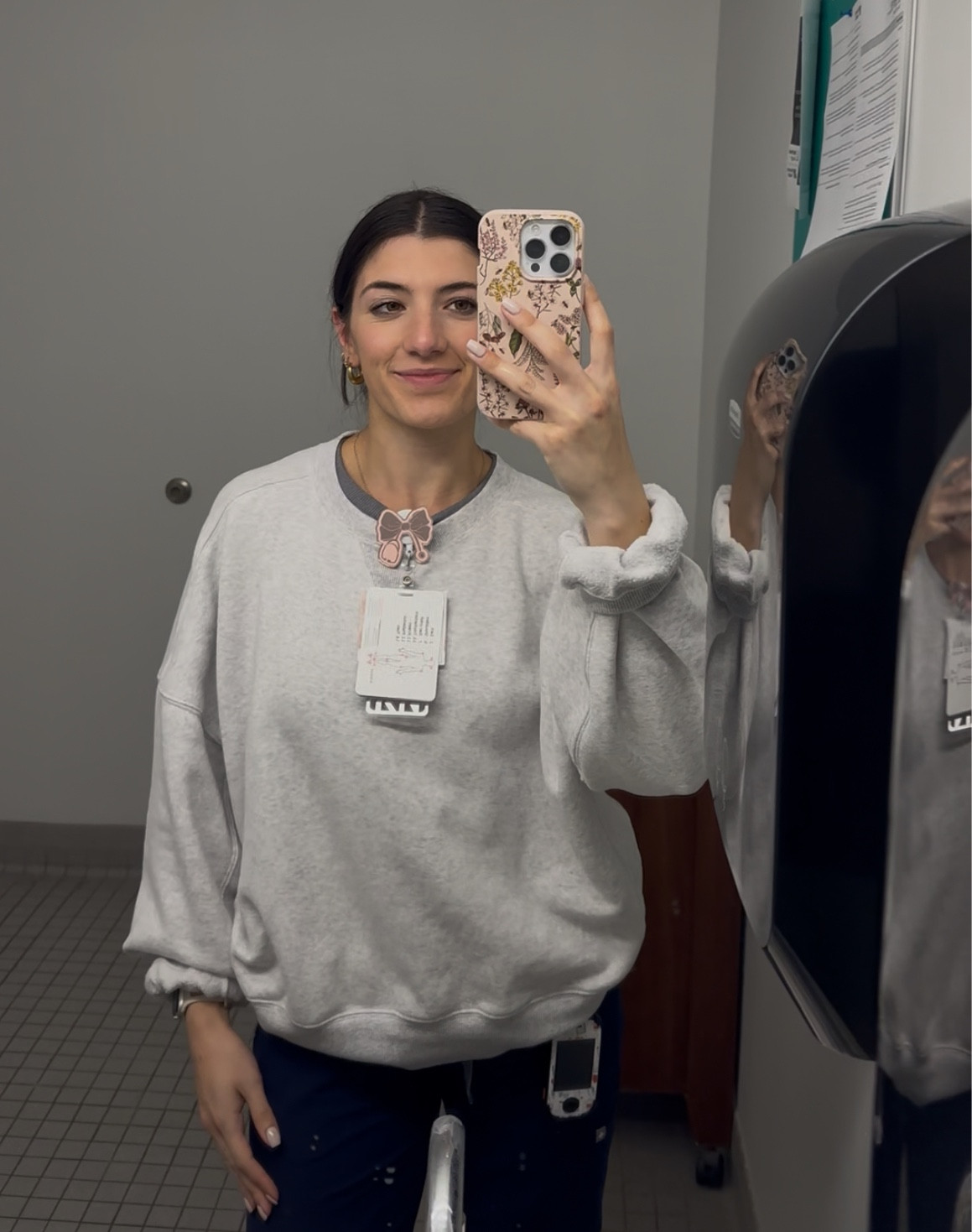 night shift nurse fit check🌙 #nurse #scrubs #nightshiftnurse

#LTKStyleTip #LTKPetite #LTKWorkwear