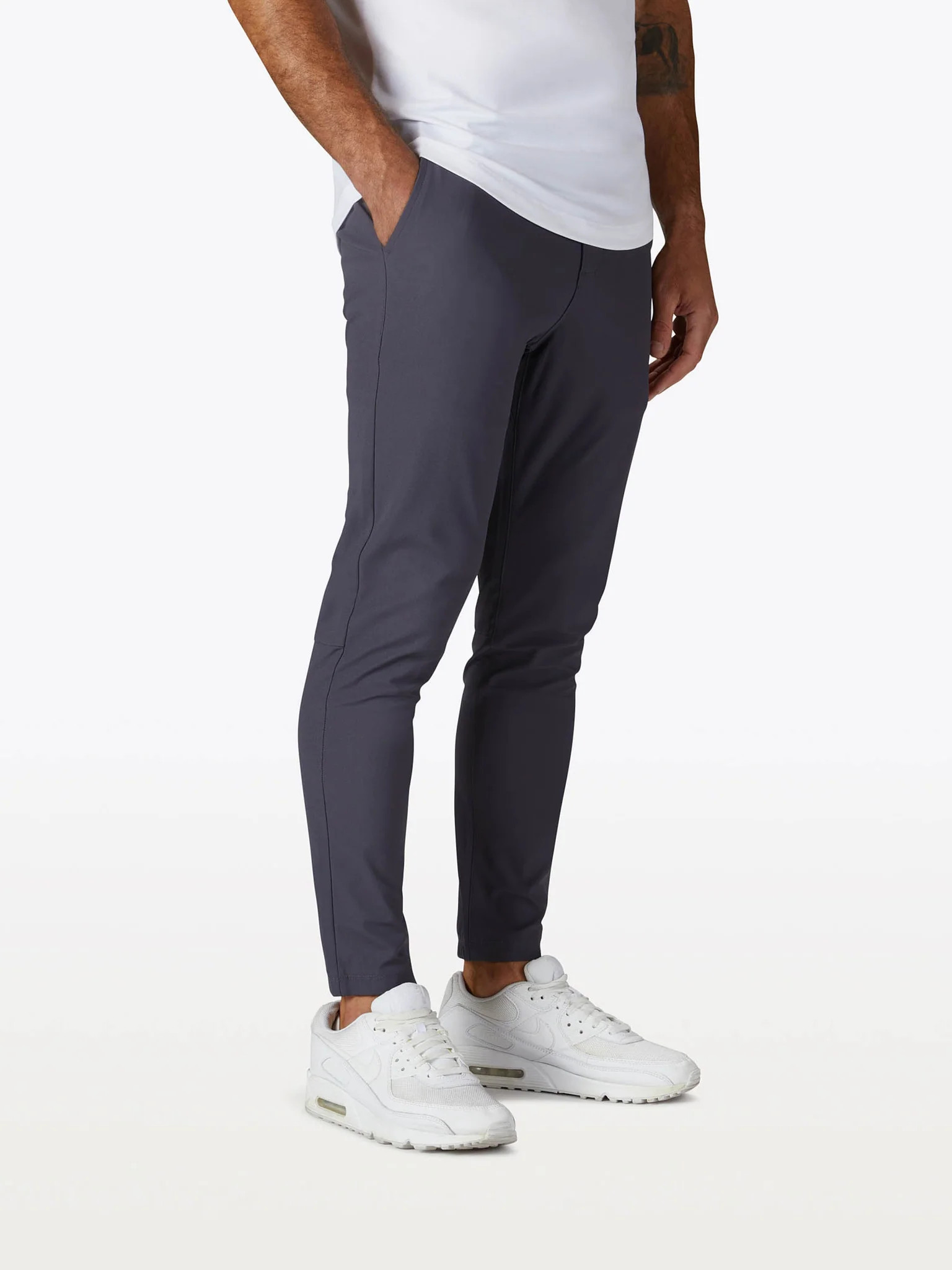 AO Jogger | Cuts Clothing Inc.
