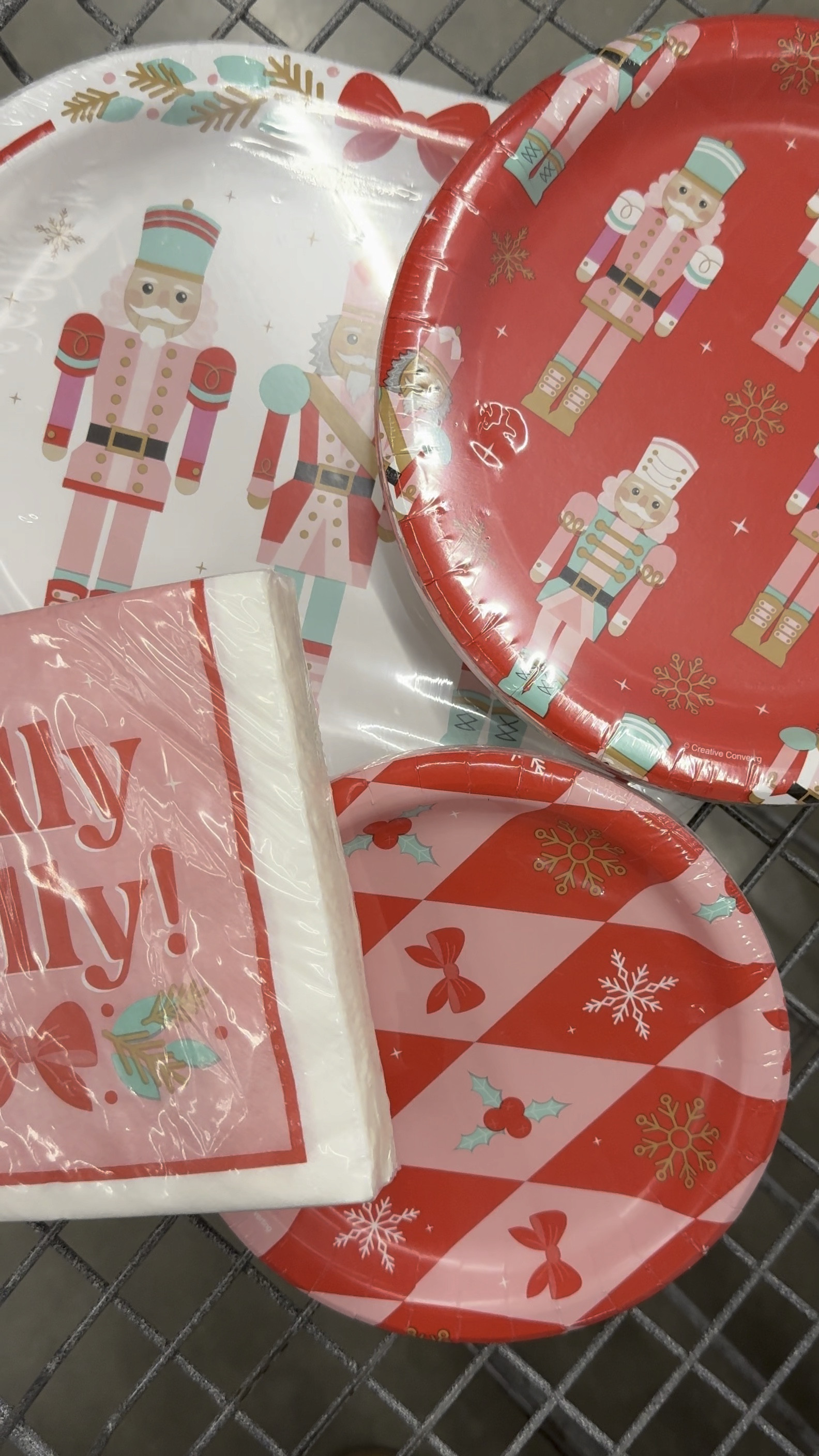 Paper plate ware for the holidays 

#LTKHome #LTKSeasonal #LTKHoliday