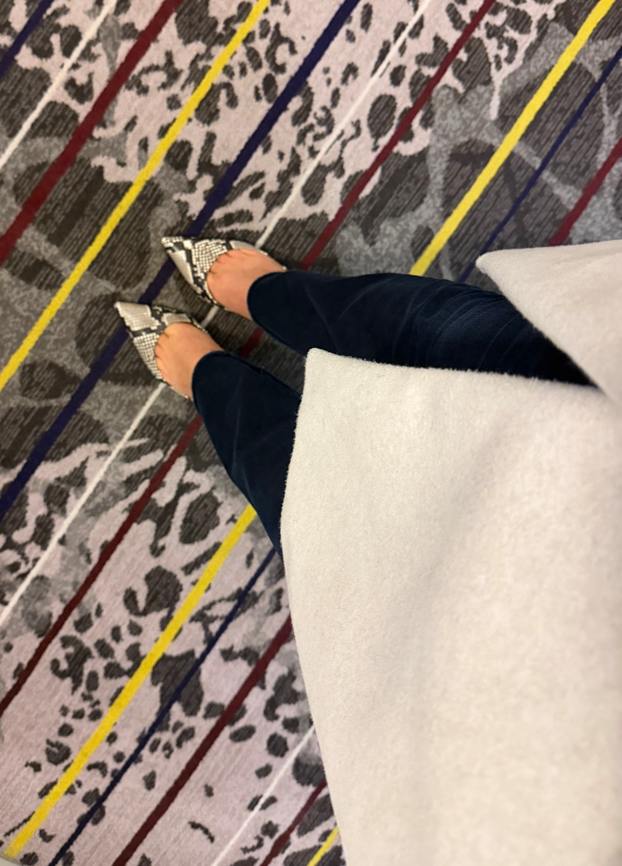 Sophisticated cold weather vibe! Chic and effortless!
.
#celebratesavvy


#LTKHoliday #LTKSeasonal #LTKOver40