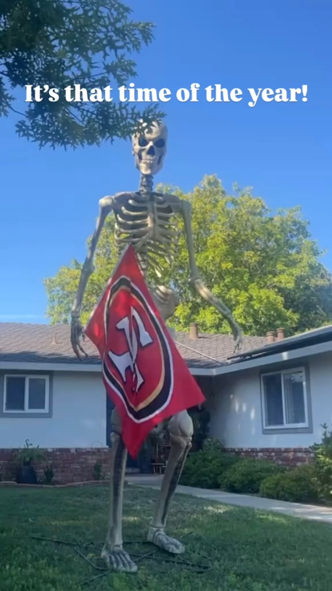 Meet the newest (and tallest 😅) member of the family… our 12ft skeleton straight from Home Depot 🎃🦴. 

He’s already repping the 49ers flag because you know it’s Faithful to the Bay in this house ❤️💛🏈.

Halloween + Football Season = my favorite combo 🔥

Who else is decorating big this year?

#49ersFaithful #HalloweenDecor #HomeDepotFinds #SpookySeason #NinerEmpire

#LTKOver40 #LTKFamily #LTKHome