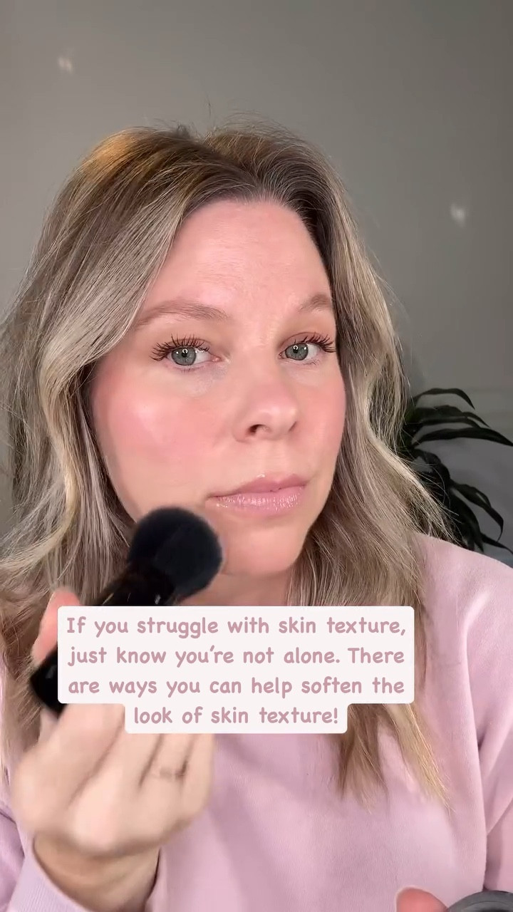 If you struggle with skin texture like me, just know you’re not alone! As a makeup artist for over 20 years, everyone has skin texture and it’s perfectly normal. Don’t let those filters fool you!

A quick solution is to use a really soft, lightweight powder to help smooth out any texture, pores, etc. Below are a few of my favorites! Let me know if you have any questions and follow along for more easy and everyday filter free makeup!

Using @lauragellerbeauty baked balanced and brighten powder. I also love @charlottetilbury flawless filter powder and @lauramercier loose powder. Comment: Powder - and I’ll send them to you for reference!

#makeupformatureskin #makeupforbeginners #easymakeup #makeupideas