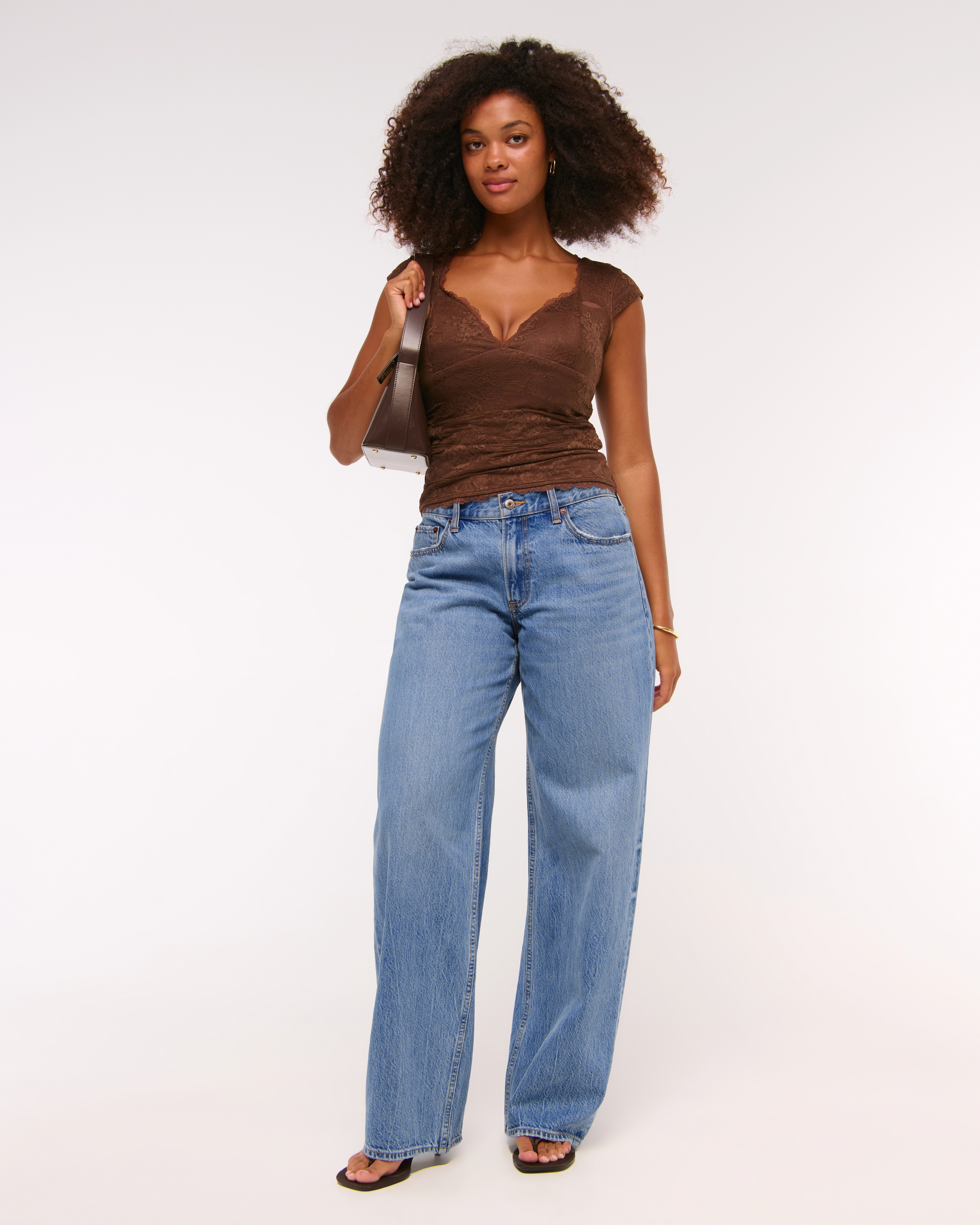 Curve Love Low Rise Ultra Loose Jean | Abercrombie & Fitch (UK & DE)