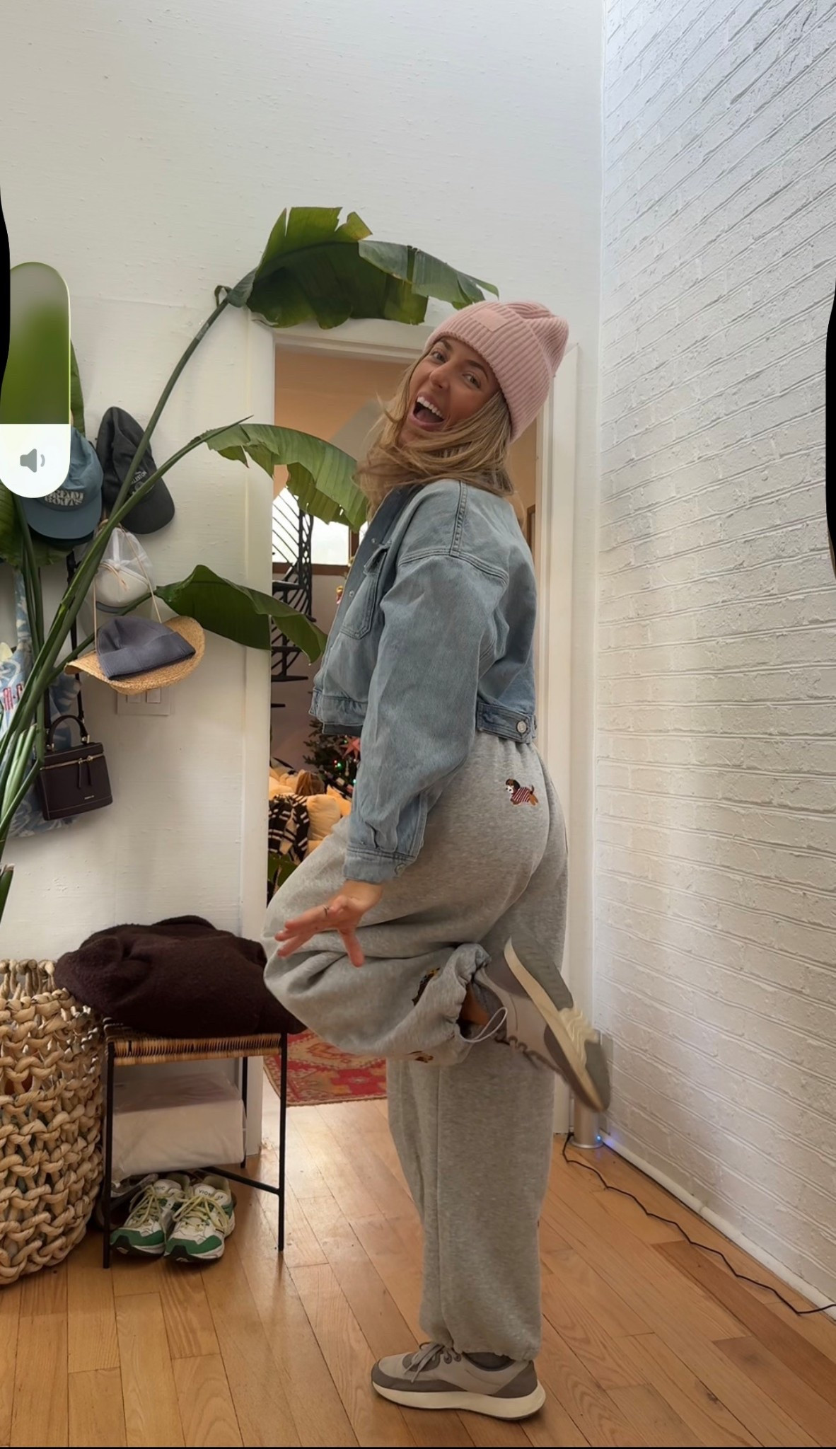 Size medium sweatpants 
Size XS jacket 
Size small long sleeve (KC15 code!) 