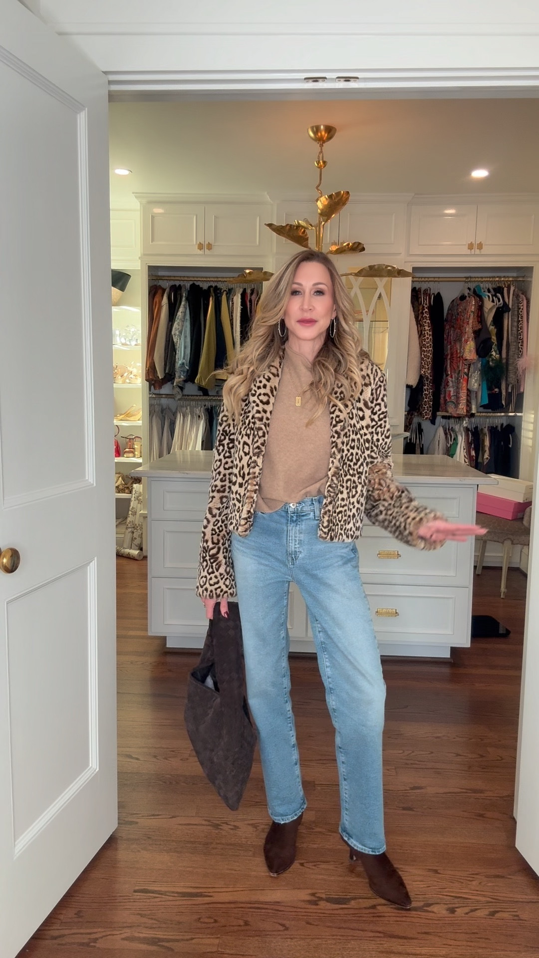 Everyday look featuring AG jeans, a faux fur leopard coat, a camel sweater, chocolate brown booties and a chocolate brown suede bag!


#LTKgrwm #LTKSeasonal #LTKootd