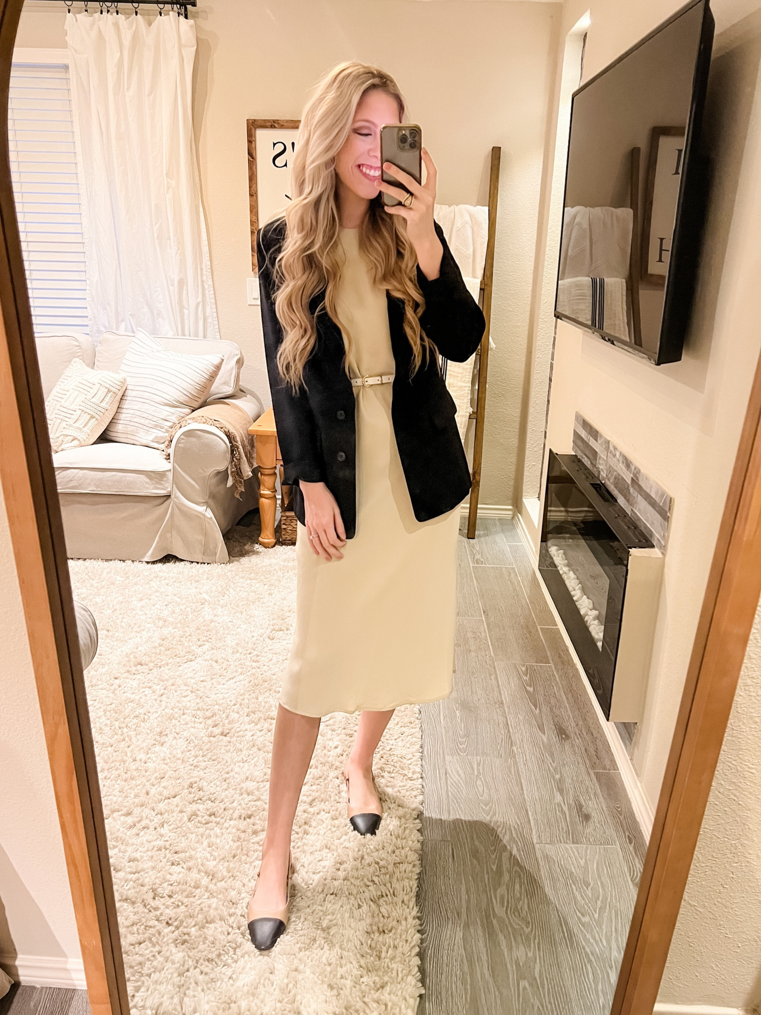 Workwear look: dress & ballet flats

Smart casual. Business casual. Work. Office outfit. Blazer. 

#LTKfindsunder50 #LTKworkwear #LTKshoecrush