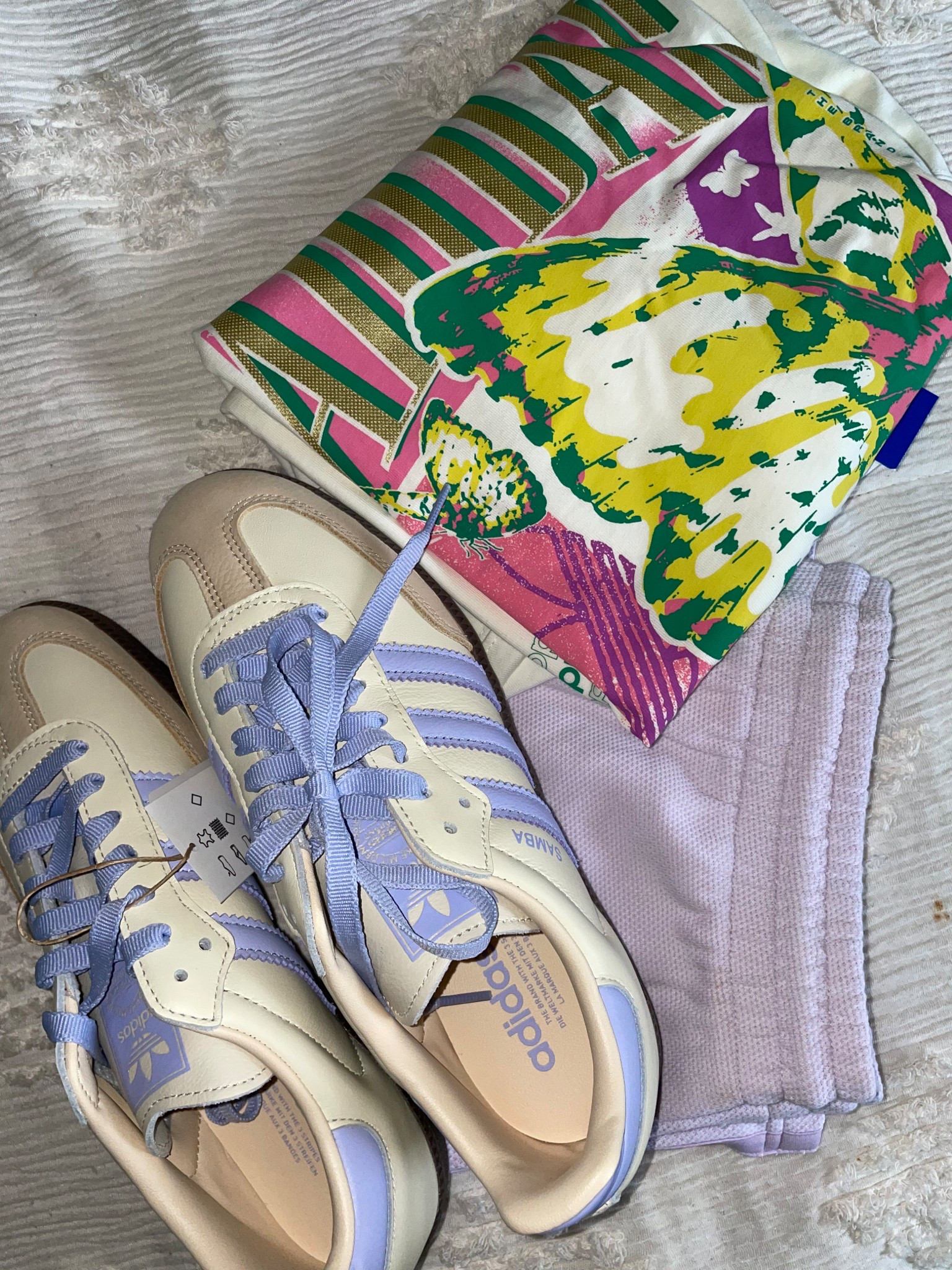 a colorful summer 💐👟