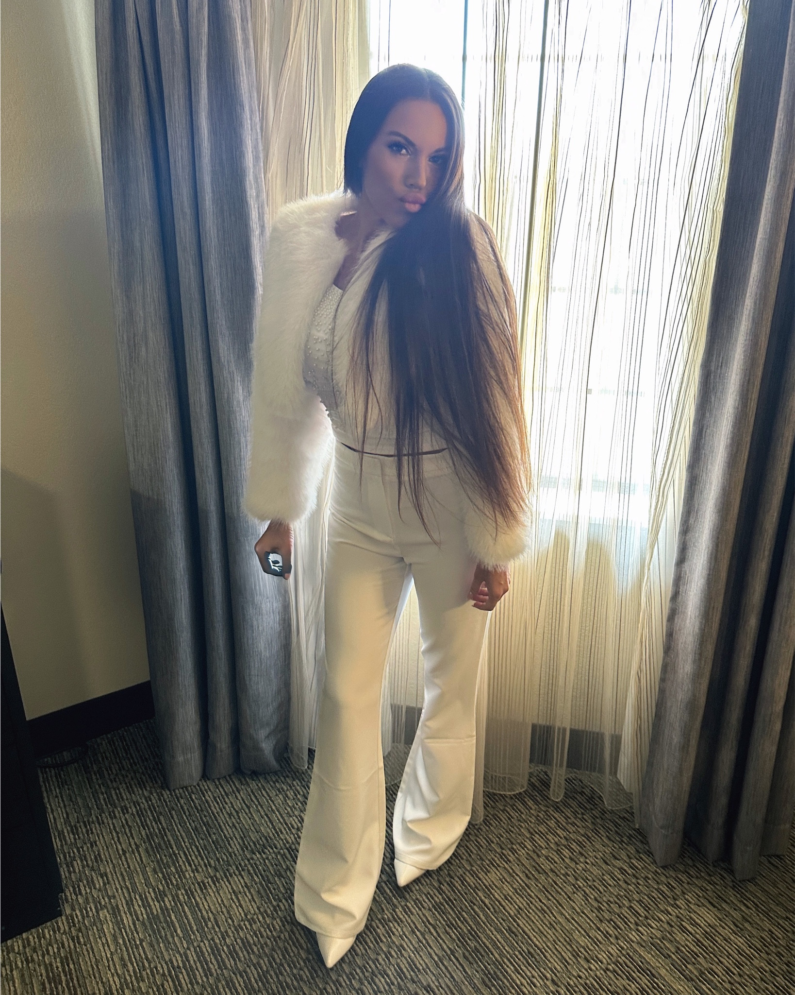 Soundcheck ready in Chantilly, VA for a Pro-Life Gala performance of “The Prayer” - all white elegance with pearls, fur, and grace. ✨🎤

#LTKWedding #LTKParties #LTKSeasonal