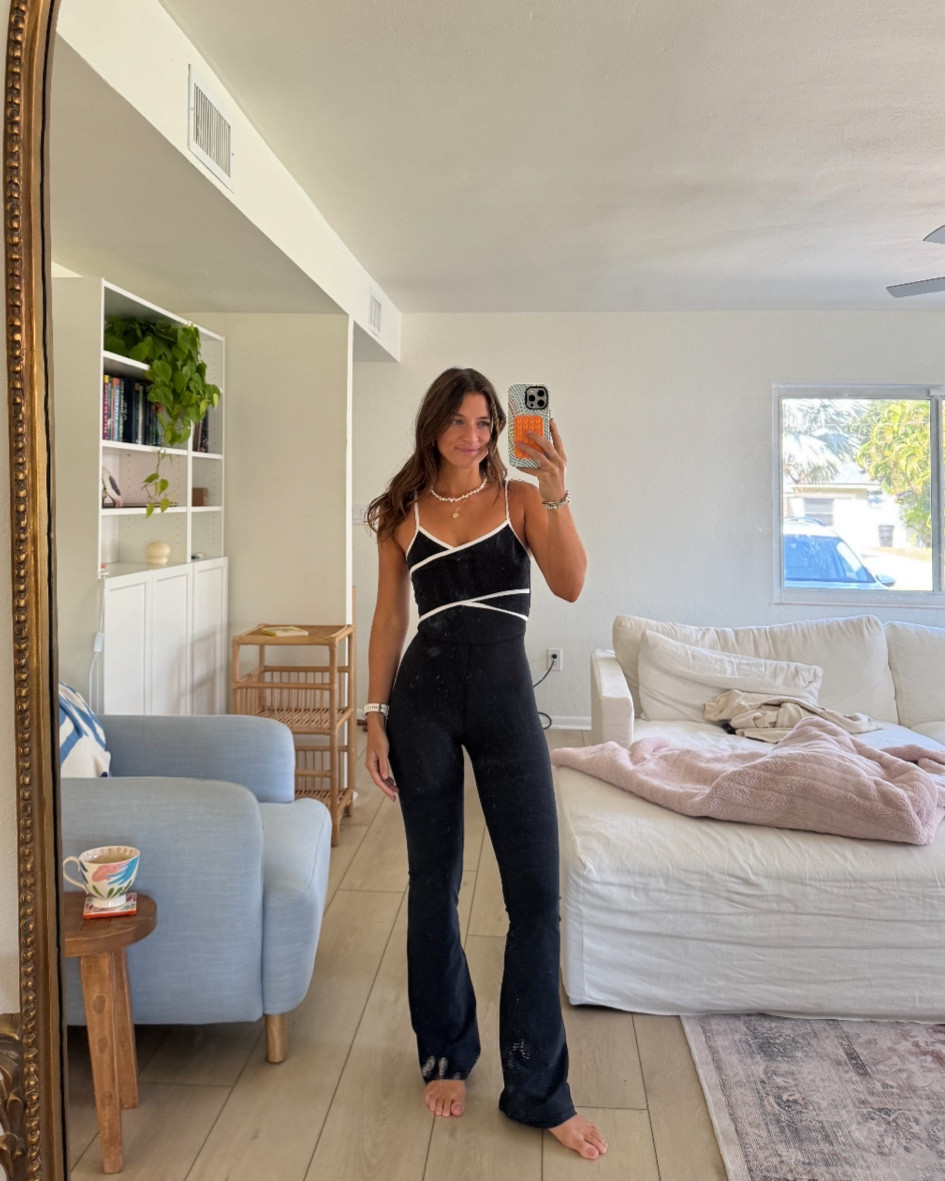 this Abercrombie onesie is SO insanely comfy!! perfect for both working out or just lounging too:) wearing size XS

activewear, Pilates outfit, workout outfit, jumpsuit 

#LTKActive #LTKFitness #LTKFindsUnder100