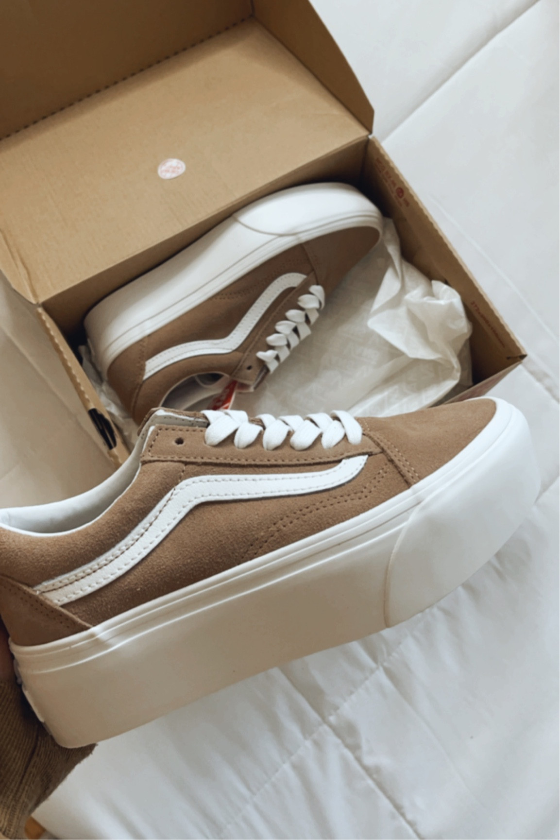 Tan platform oldskool Vans 🤎