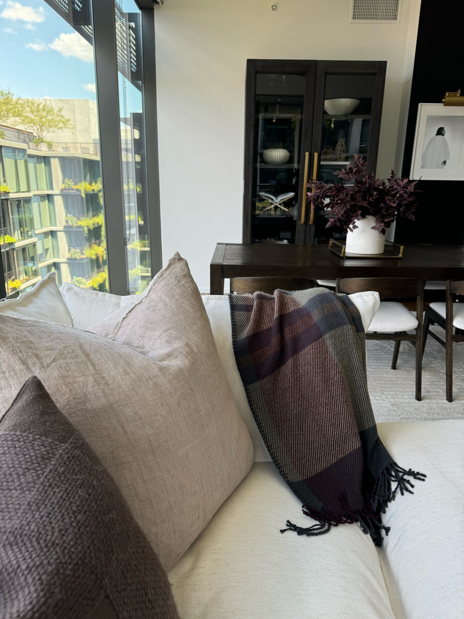 Cozy details🤎

Linen pillow, fall stems, fall leaves

#LTKStyleTip #LTKHome