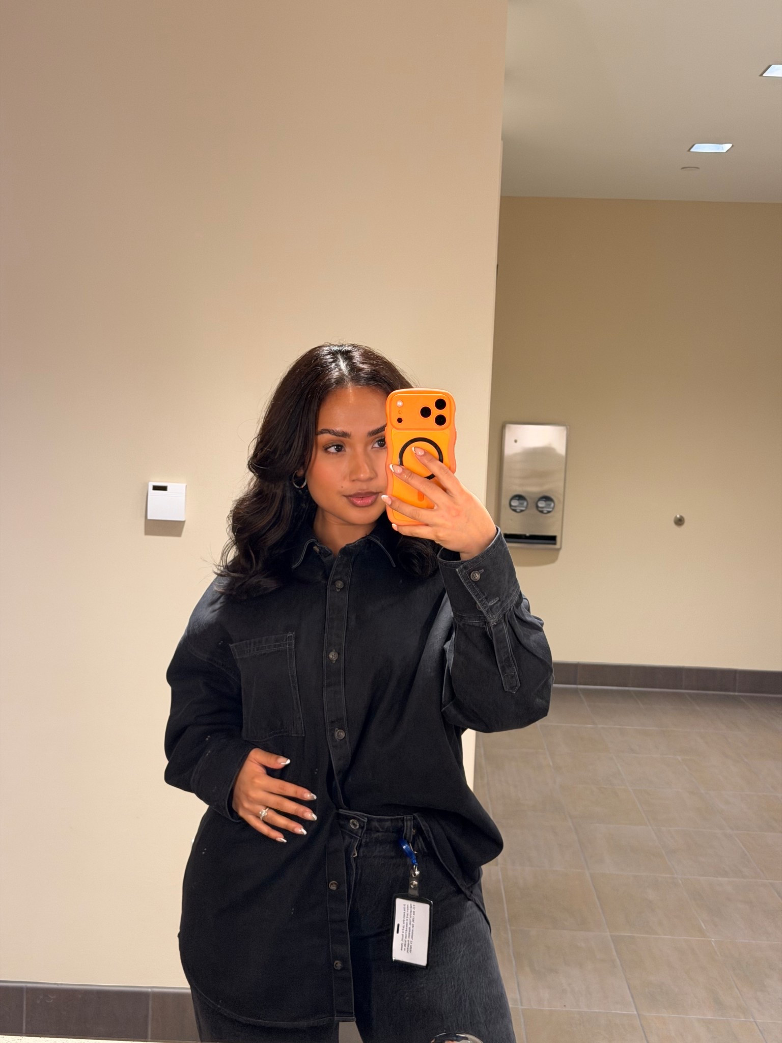 Nothing like black on black denim 🤍🖤

#LTKMidsize #LTKPetite