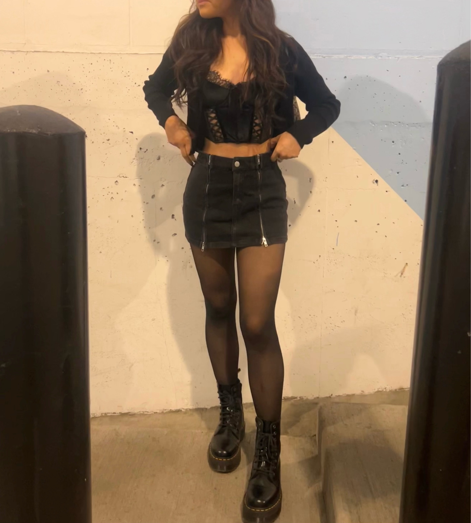 📍 Yotel - Boston, MA
shop this early fall look now while the VS & F21 sales are happening. the sizing on the VS bustier is odd but for reference i'm wearing a size 32 c 

#LTKSeasonal #LTKSale #LTKBacktoSchool