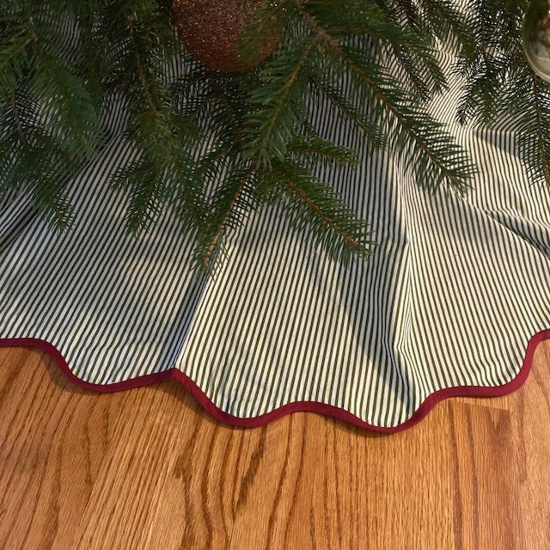 Christmas Scalloped Piping Green TREE Skirt Printed Tree - Etsy | Etsy (US)