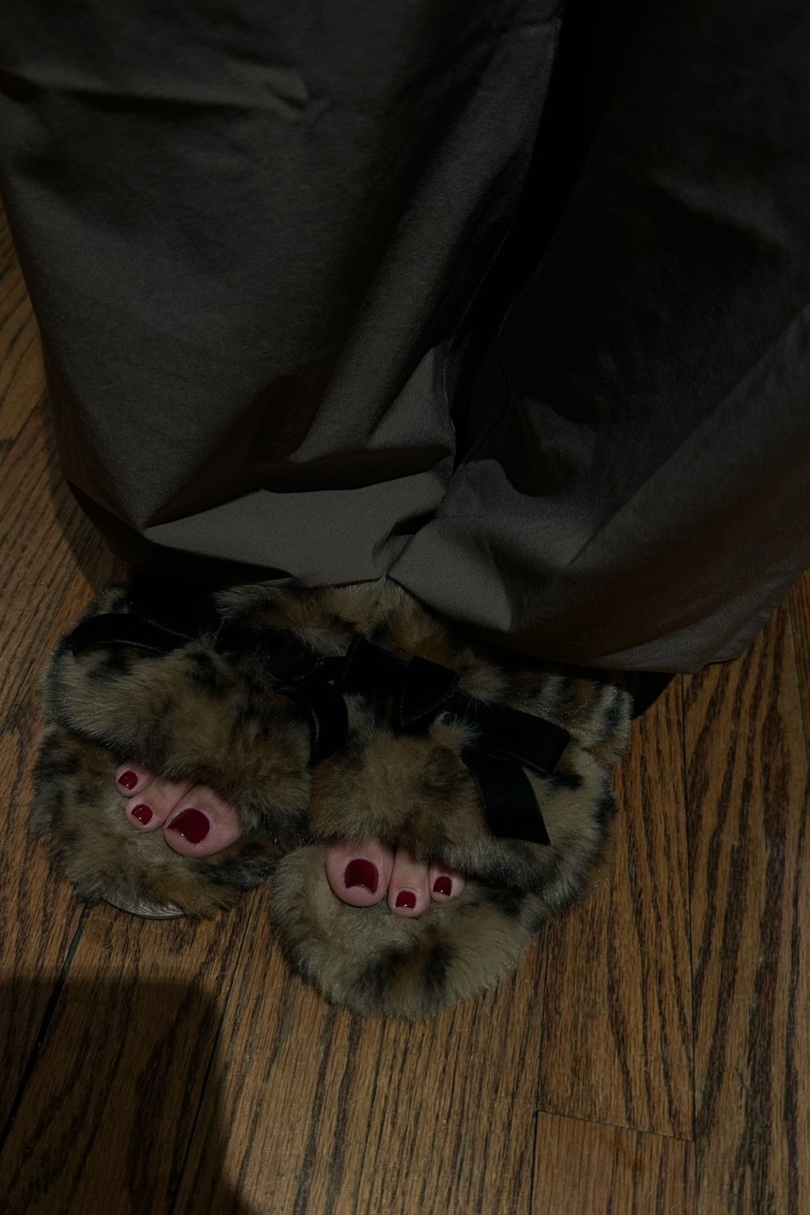 🐆🐆 slippers 

Sz sm


#LTKShoeCrush #LTKFindsUnder50 #LTKSaleAlert